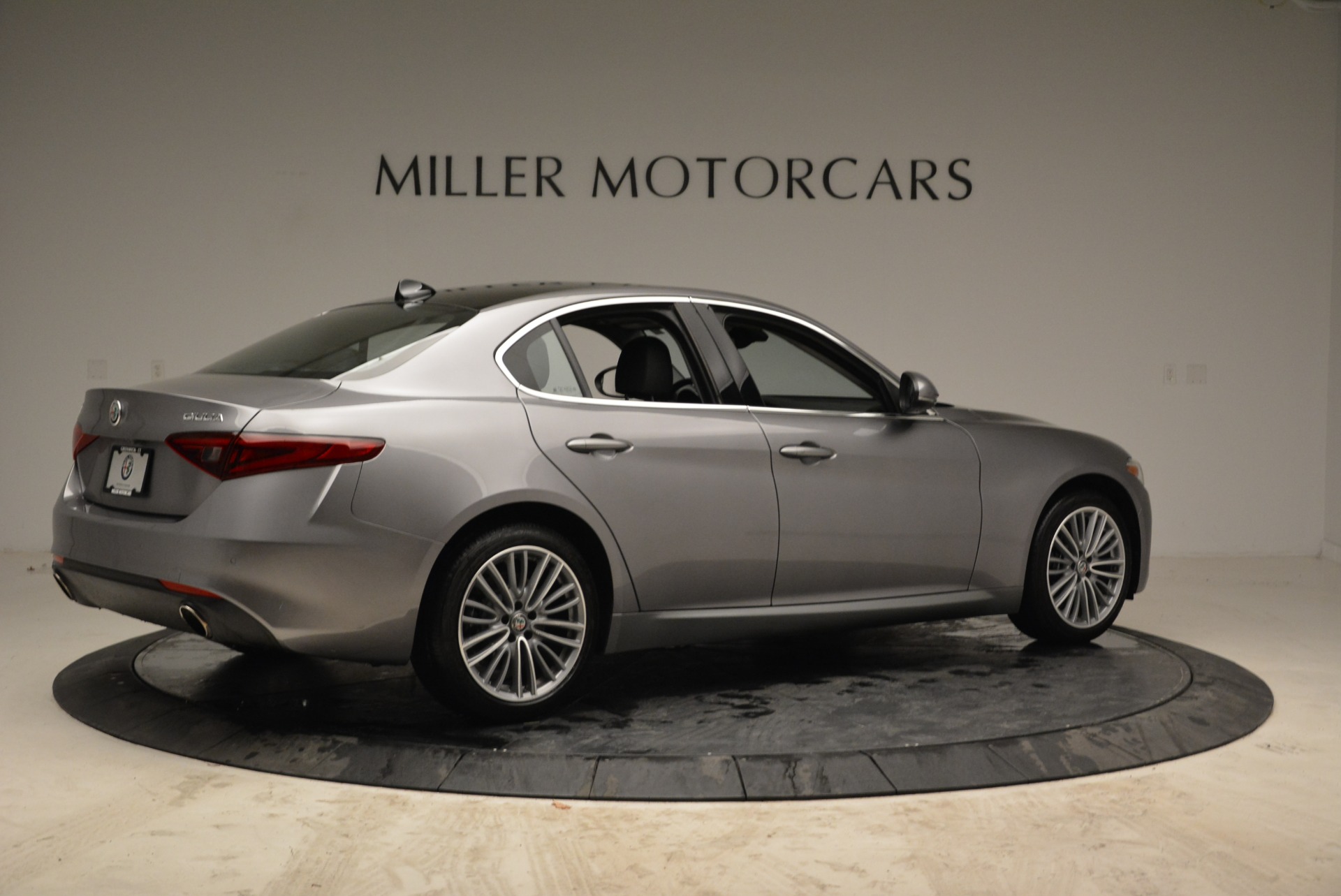 New 2017 Alfa Romeo Giulia Ti Lusso Q4 | Greenwich, CT