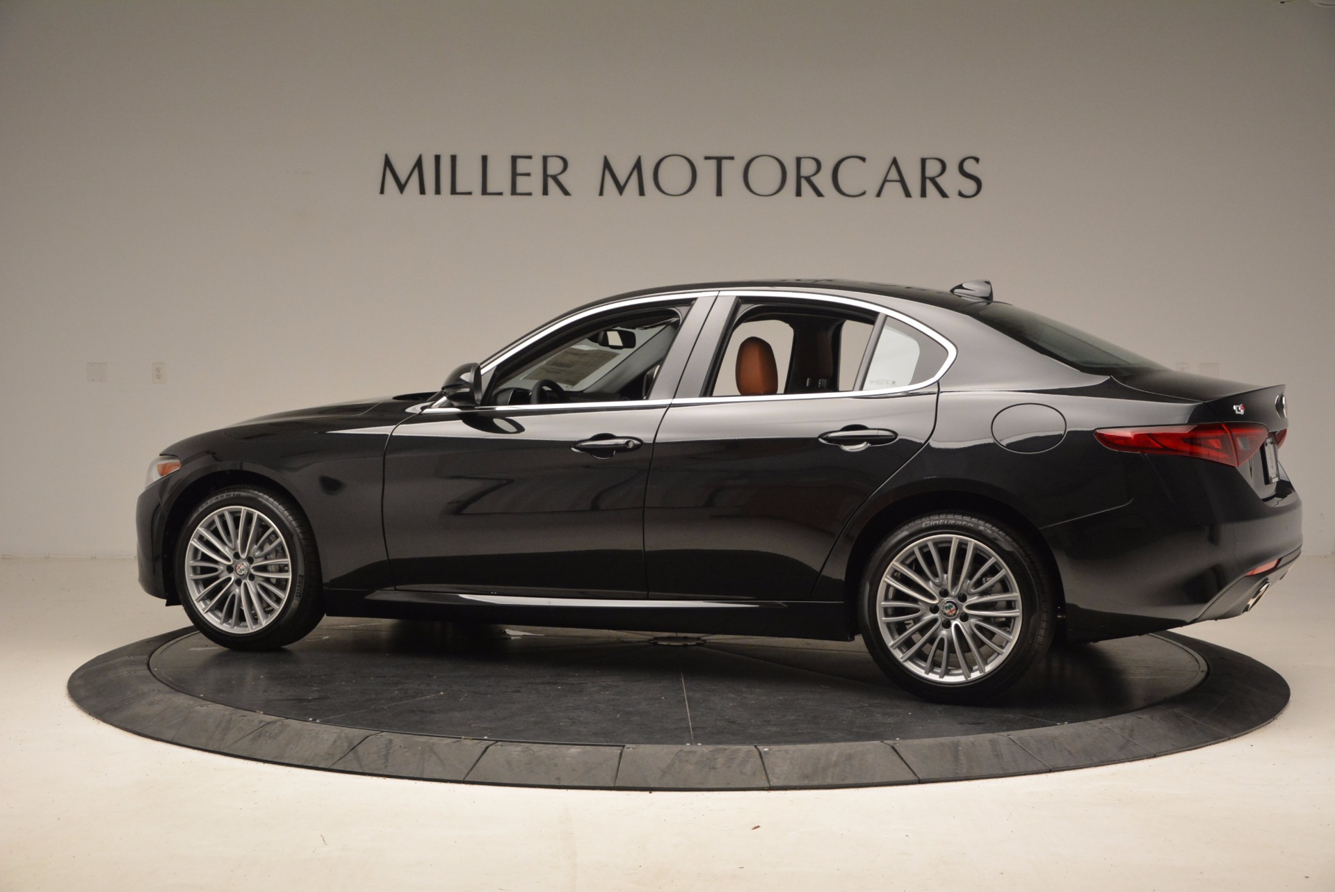 New 2017 Alfa Romeo Giulia Ti Lusso Q4 Greenwich Ct