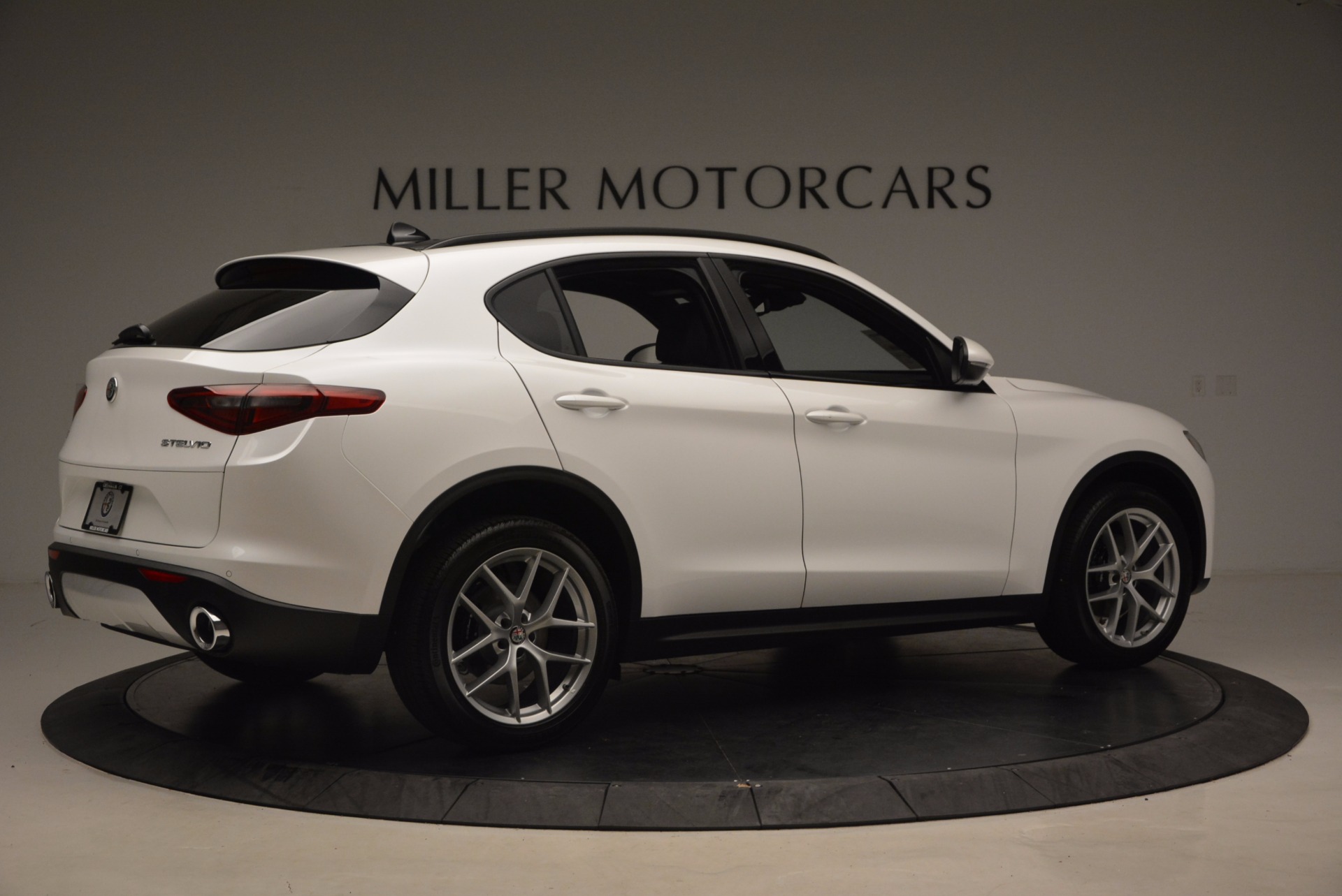 New 2018 Alfa Romeo Stelvio Ti Sport Q4 Greenwich Ct