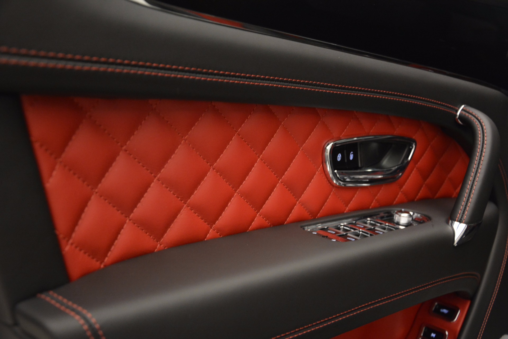 Used 2018 Bentley Bentayga Onyx | St. Petersburg, FL