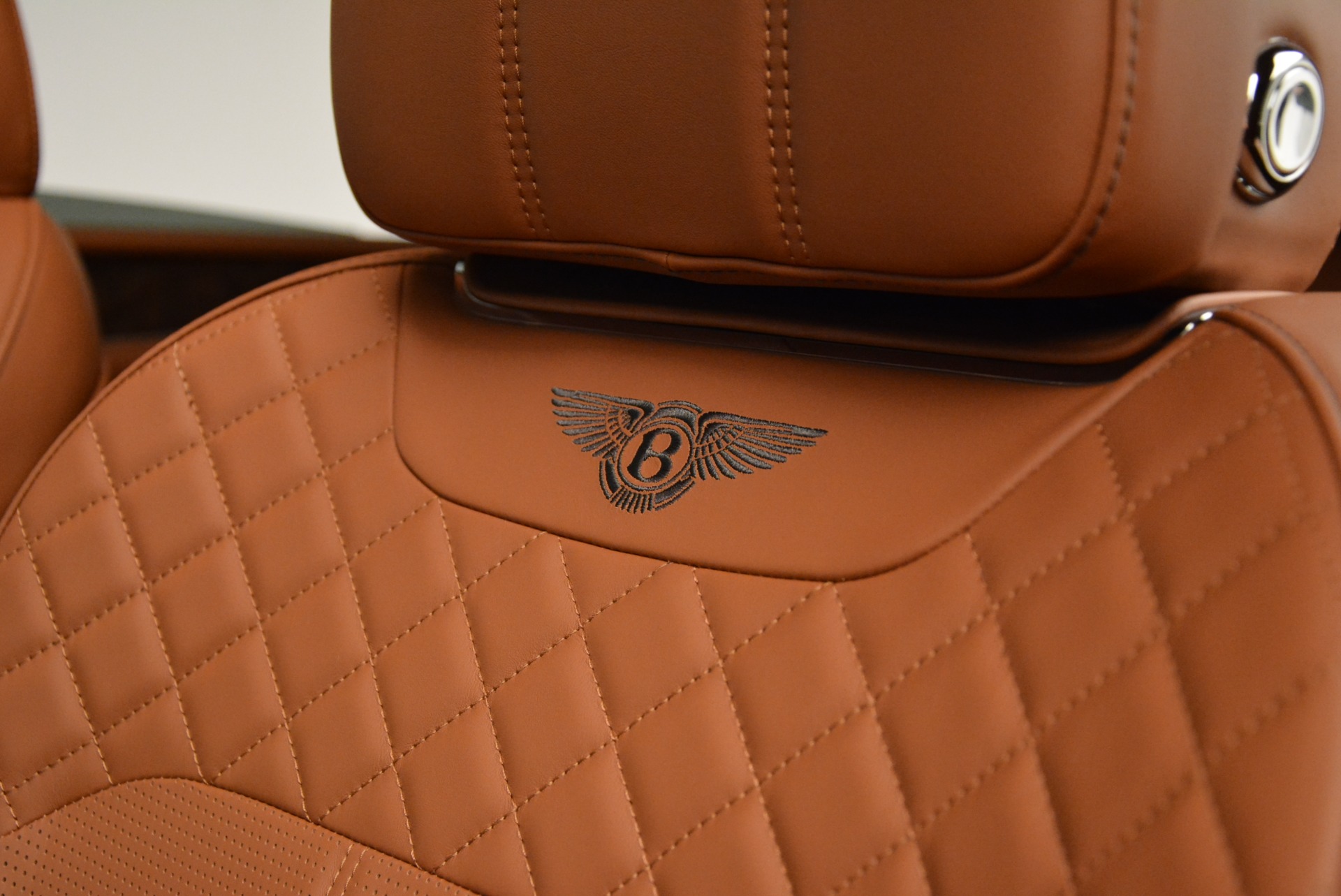 Used 2018 Bentley Bentayga W12 Signature | St. Petersburg, FL
