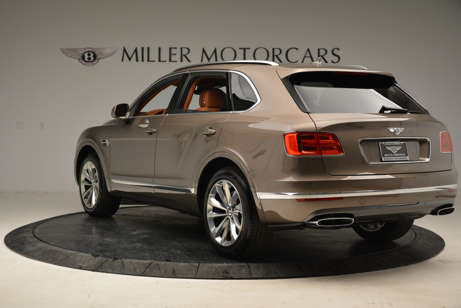 Used 2018 Bentley Bentayga W12 Signature | St. Petersburg, FL