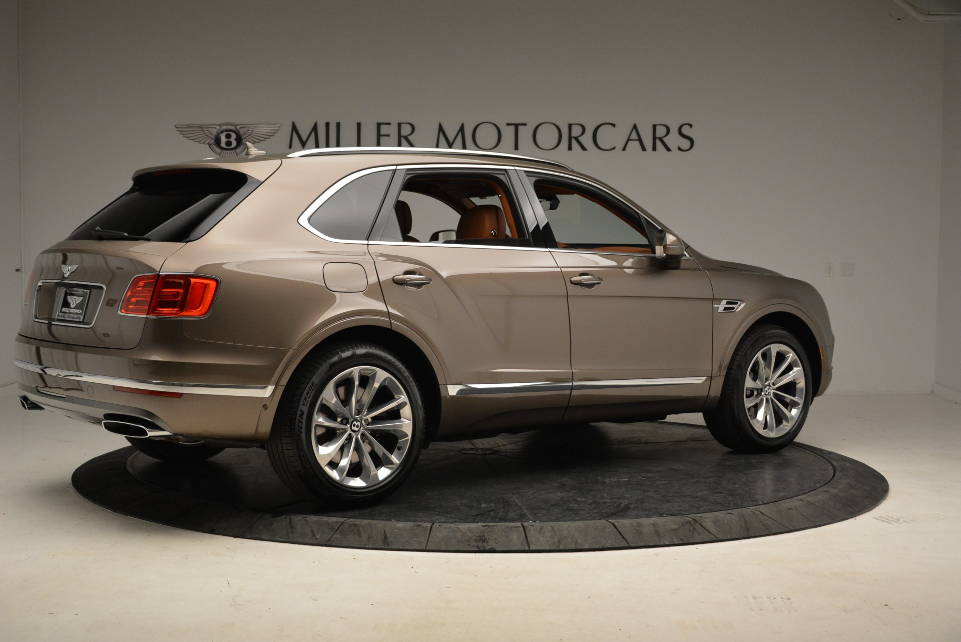 Used 2018 Bentley Bentayga W12 Signature | St. Petersburg, FL