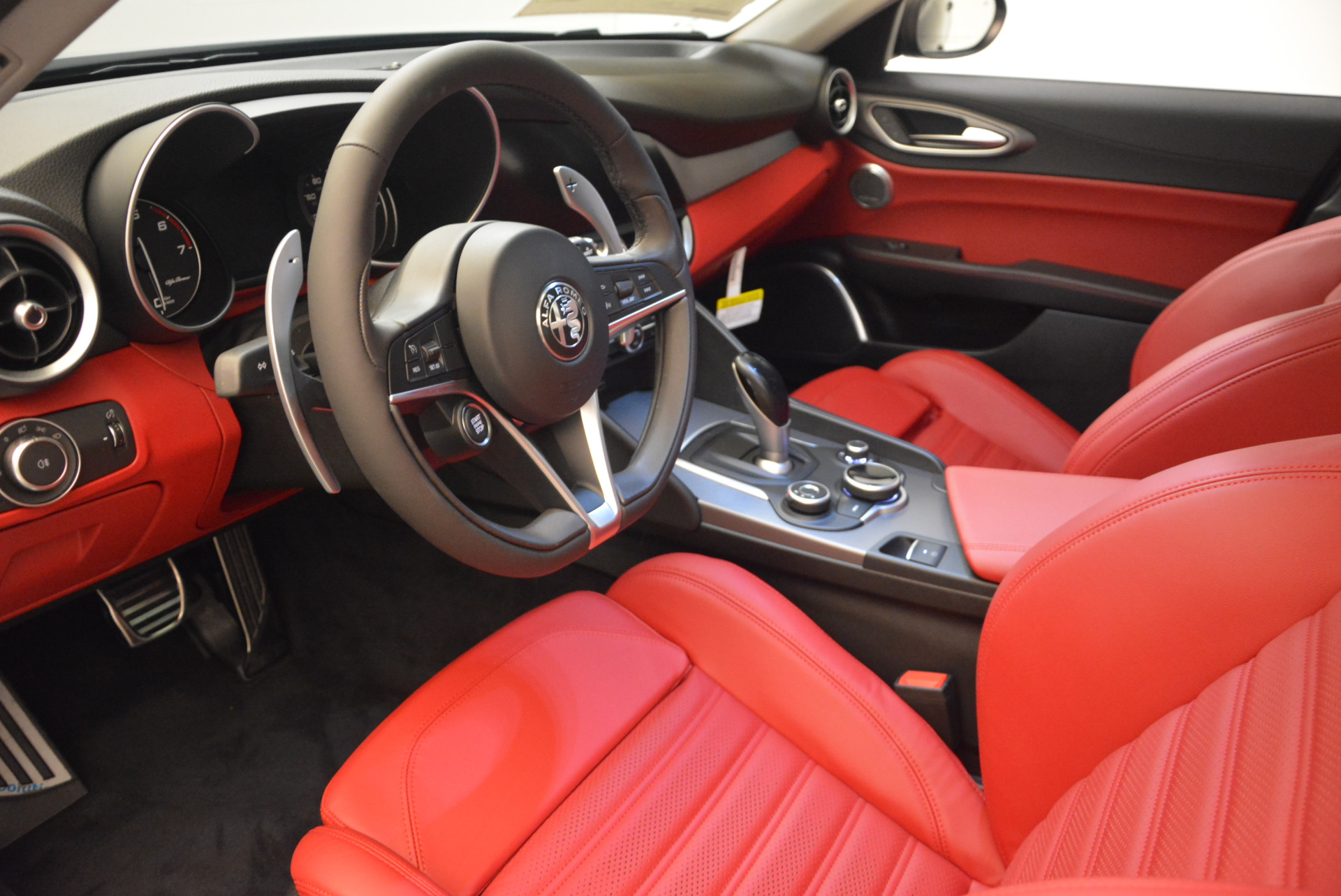 New 2018 Alfa Romeo Giulia Ti Sport Q4 Greenwich, CT