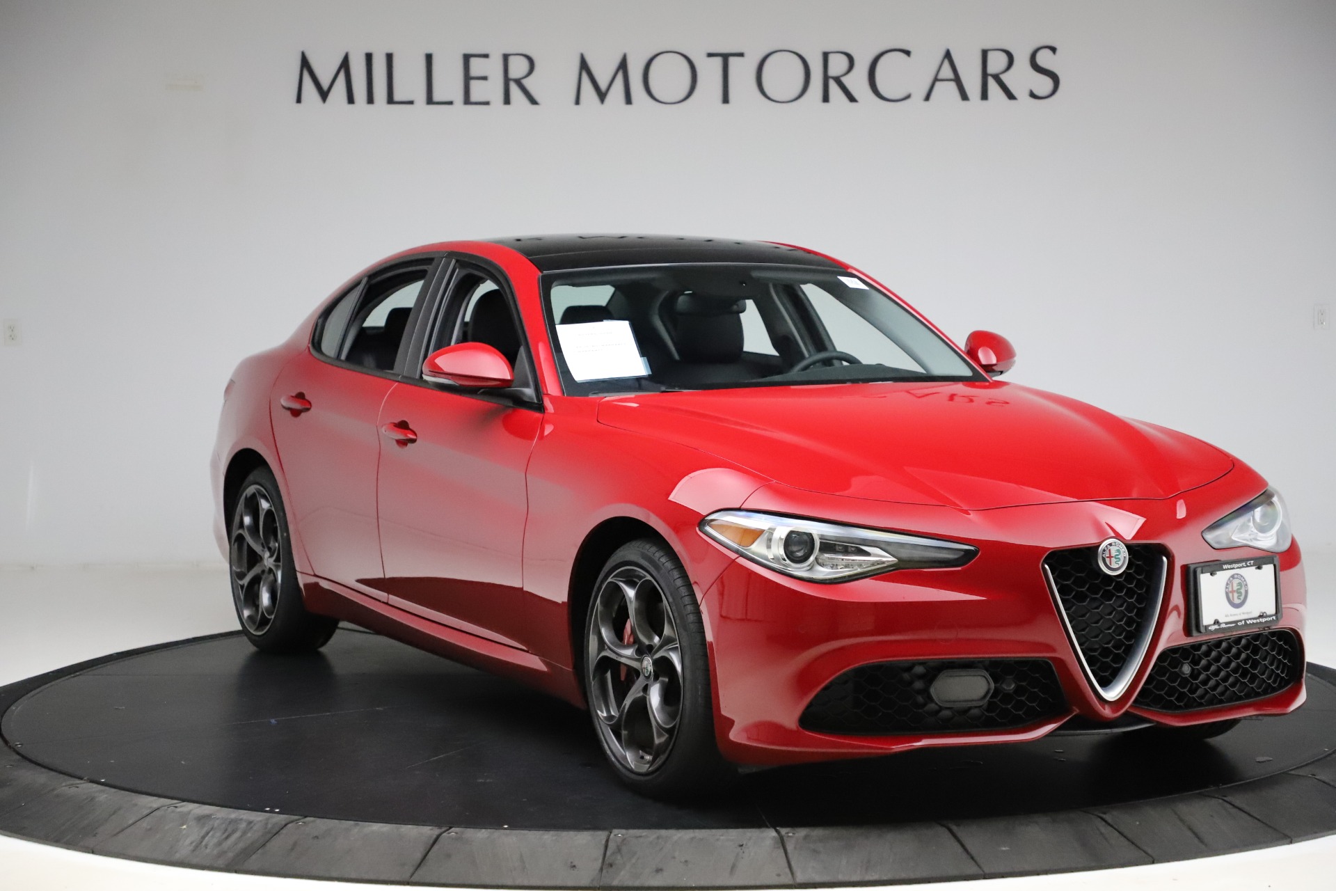 New 2018 Alfa Romeo Giulia Ti Sport Q4 Greenwich Ct