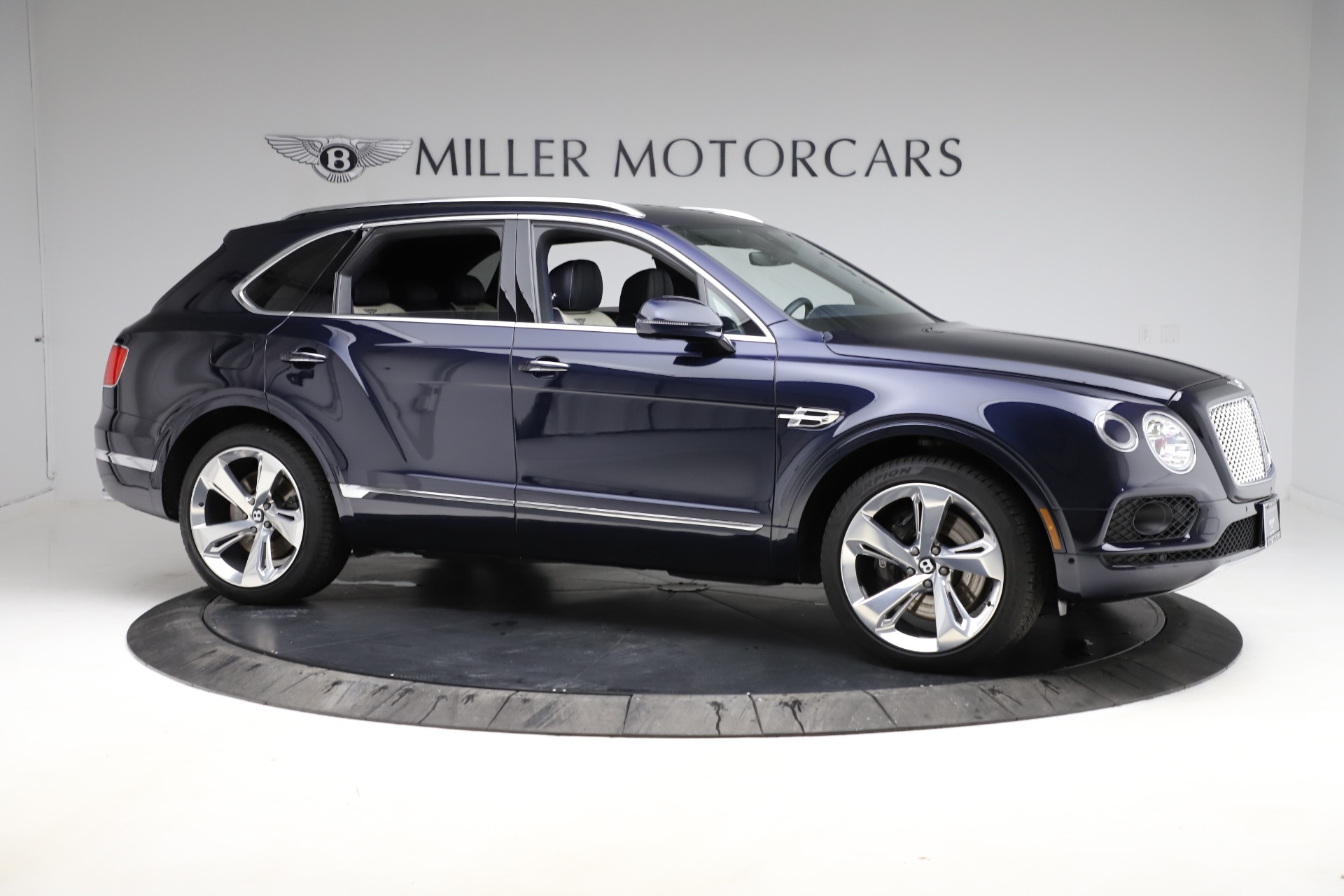 Used 2018 Bentley Bentayga W12 Signature | St. Petersburg, FL