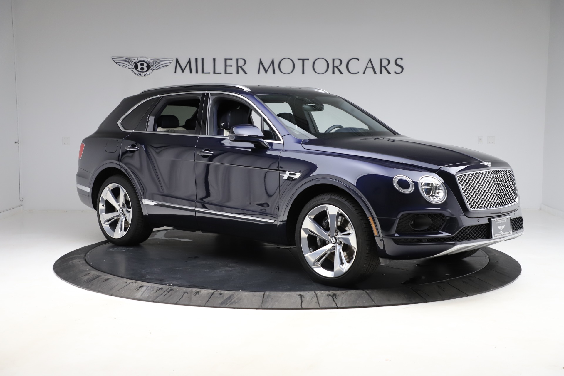 Used 2018 Bentley Bentayga W12 Signature | St. Petersburg, FL
