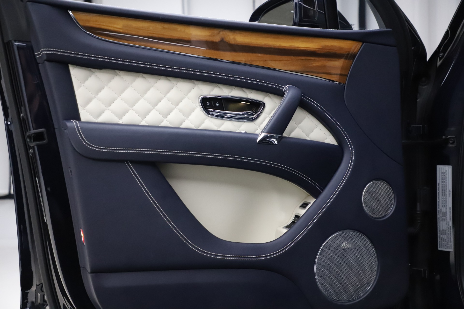 Used 2018 Bentley Bentayga W12 Signature | St. Petersburg, FL
