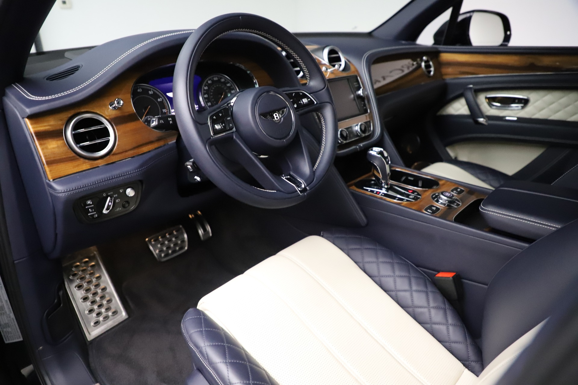 Used 2018 Bentley Bentayga W12 Signature | St. Petersburg, FL