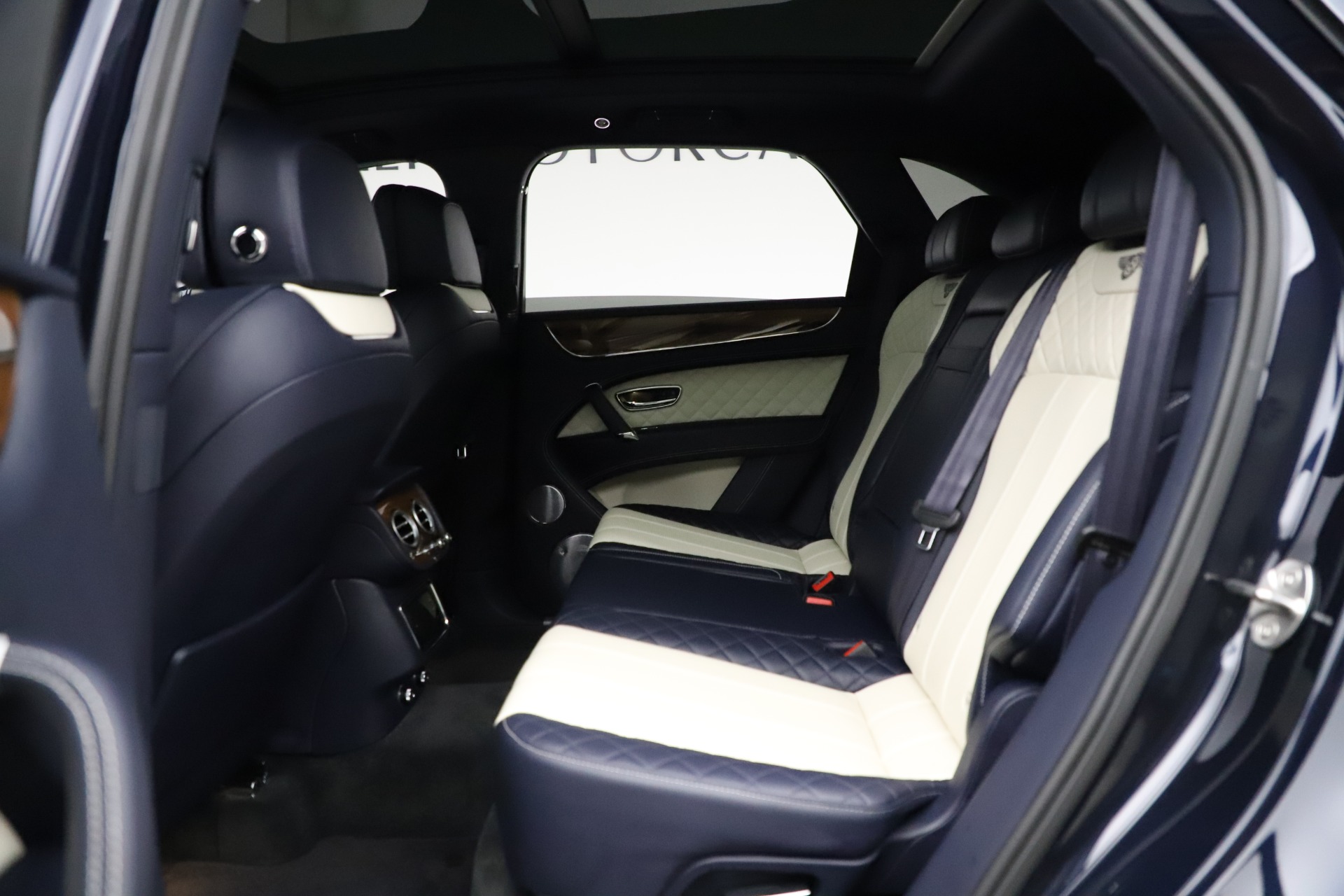 Used 2018 Bentley Bentayga W12 Signature | St. Petersburg, FL
