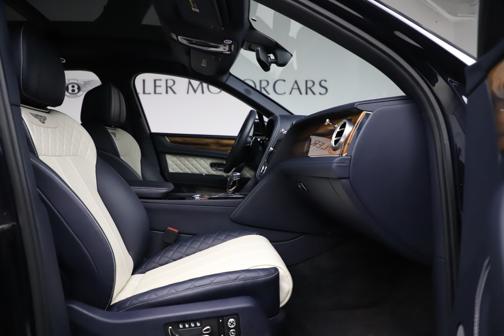 Used 2018 Bentley Bentayga W12 Signature | St. Petersburg, FL
