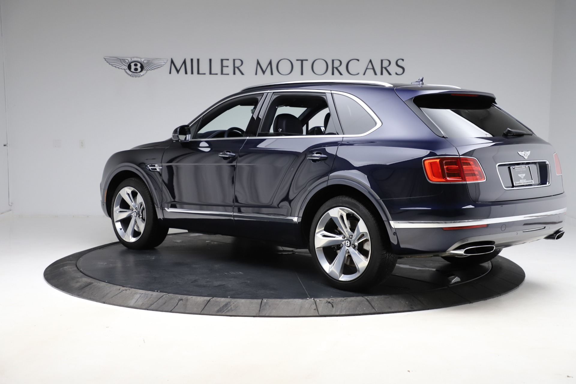Used 2018 Bentley Bentayga W12 Signature | St. Petersburg, FL