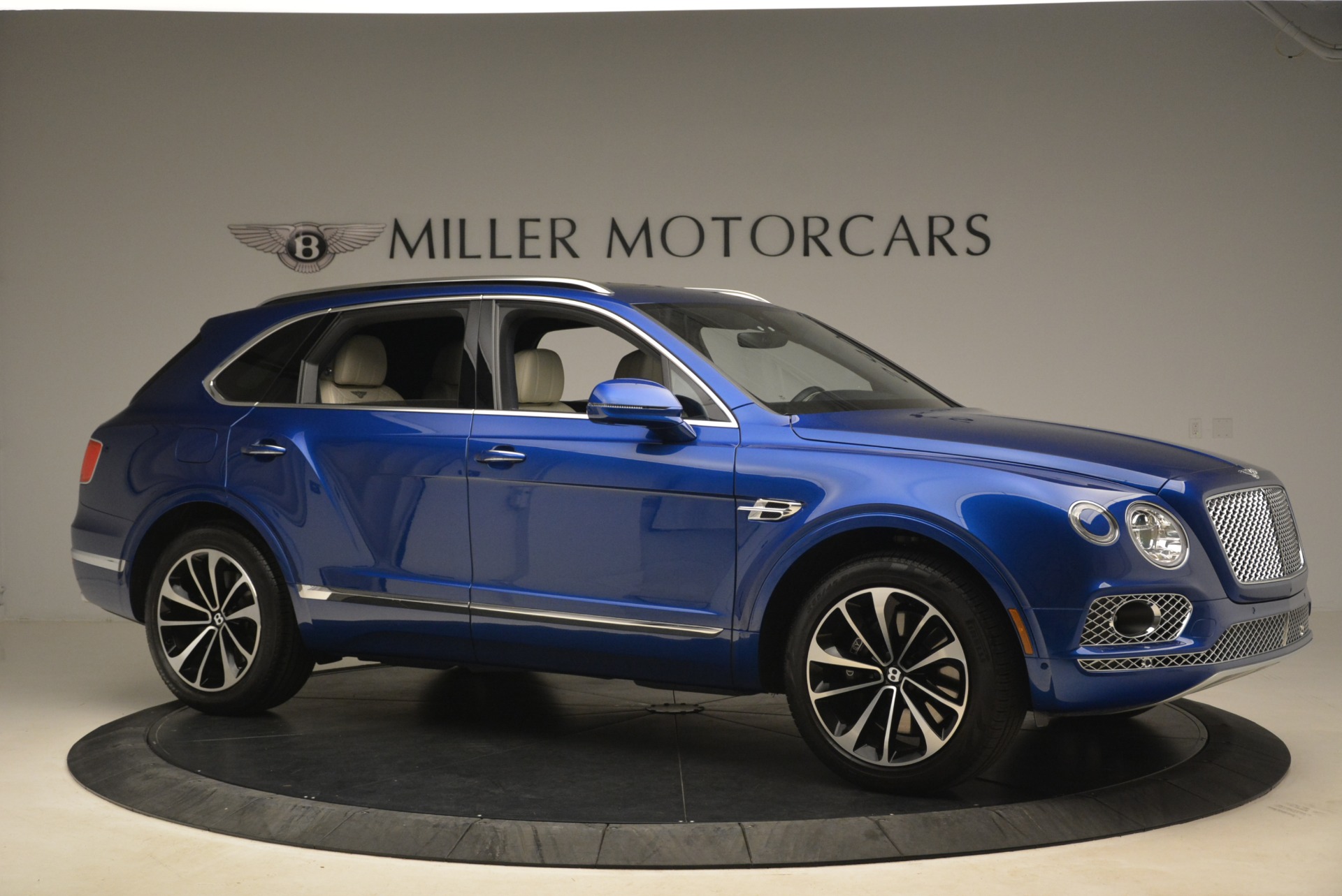 Used 2018 Bentley Bentayga W12 Signature | St. Petersburg, FL
