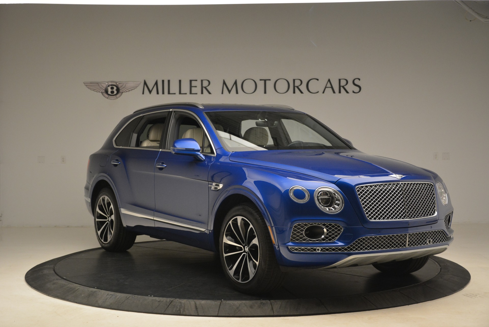 Used 2018 Bentley Bentayga W12 Signature | St. Petersburg, FL