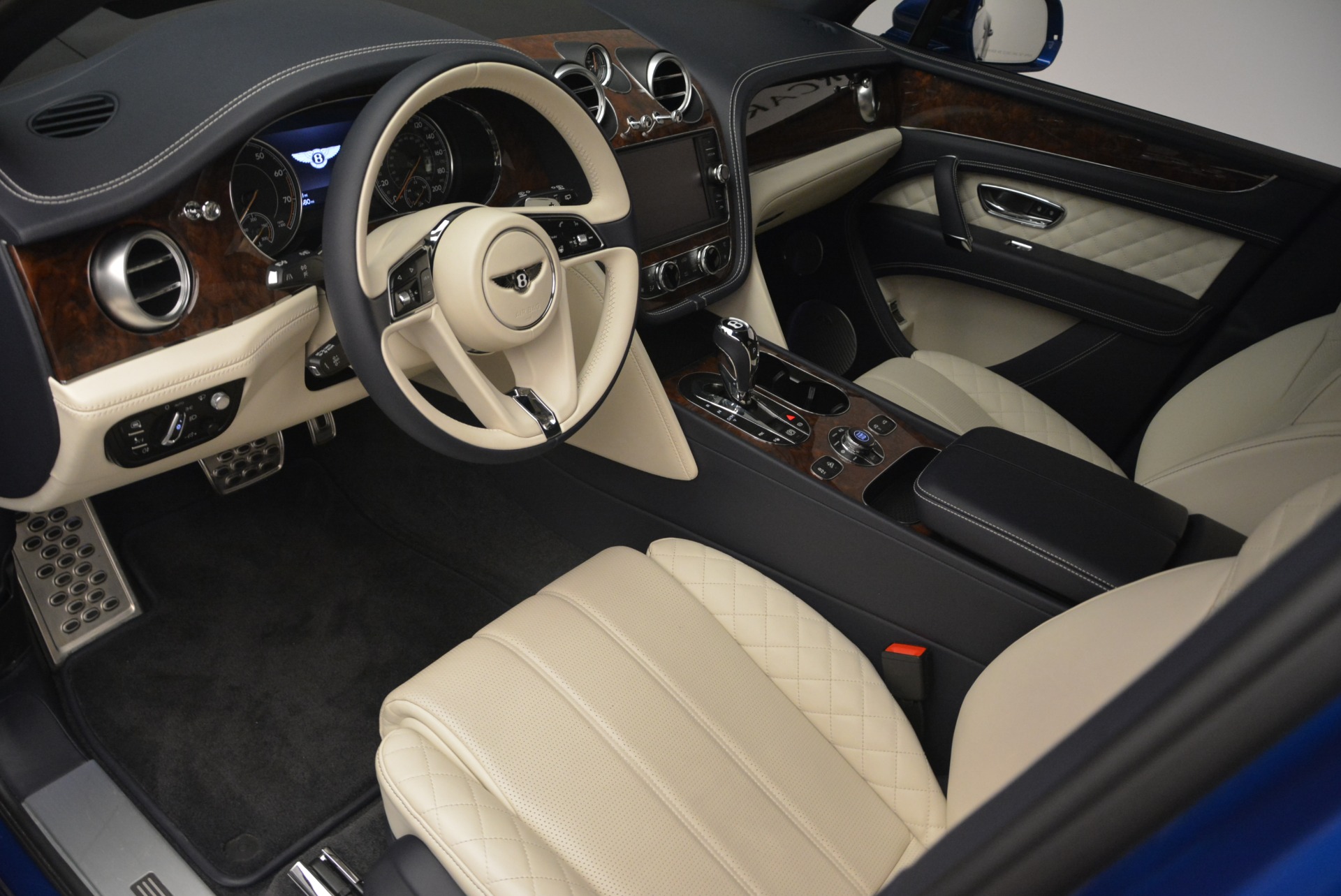 Used 2018 Bentley Bentayga W12 Signature | St. Petersburg, FL