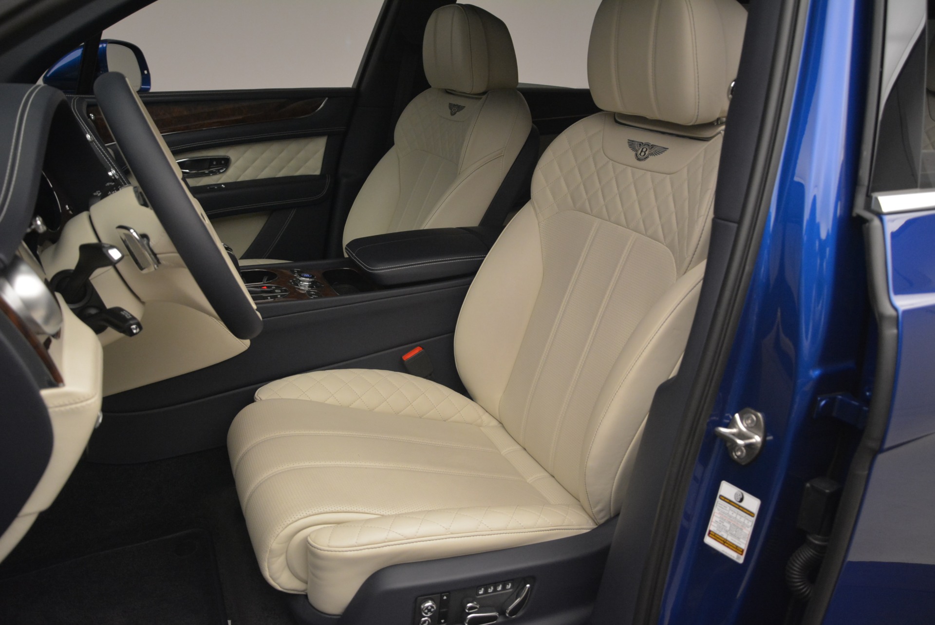 Used 2018 Bentley Bentayga W12 Signature | St. Petersburg, FL
