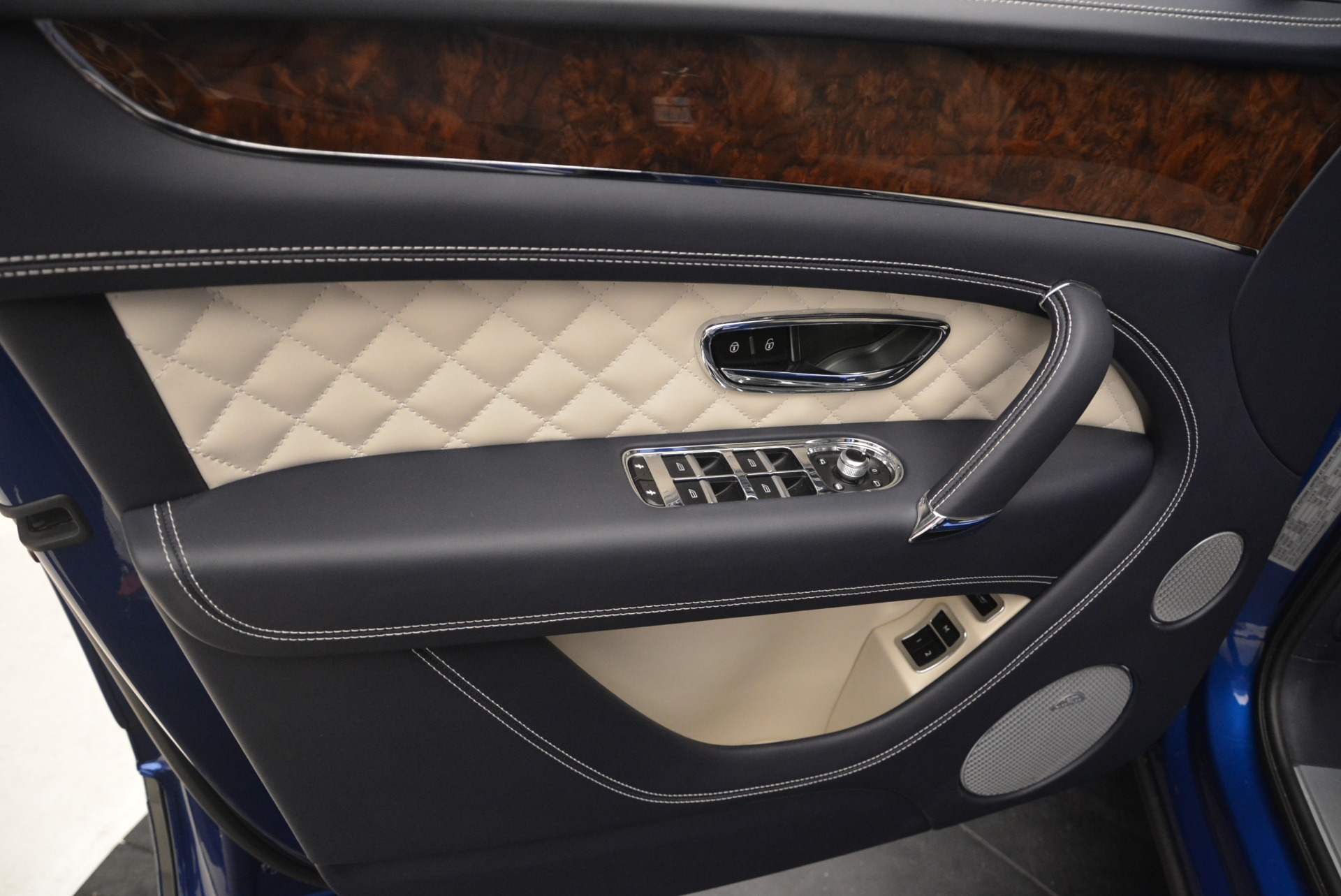 Used 2018 Bentley Bentayga W12 Signature | St. Petersburg, FL