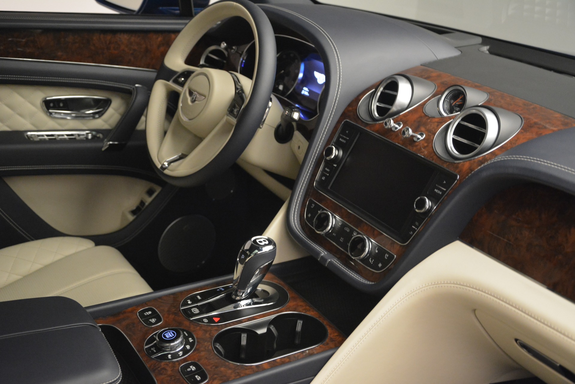 Used 2018 Bentley Bentayga W12 Signature | St. Petersburg, FL