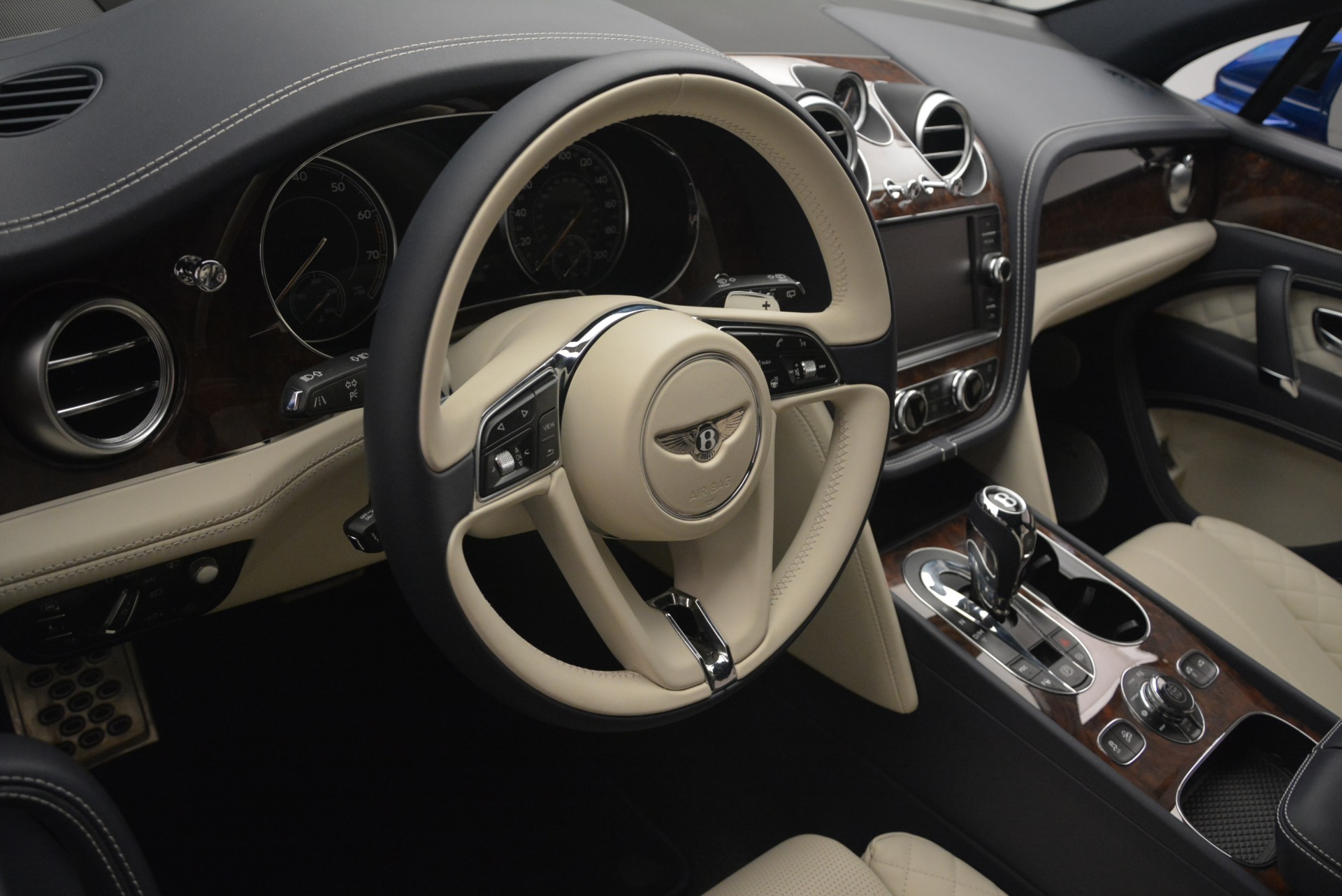 Used 2018 Bentley Bentayga W12 Signature | St. Petersburg, FL