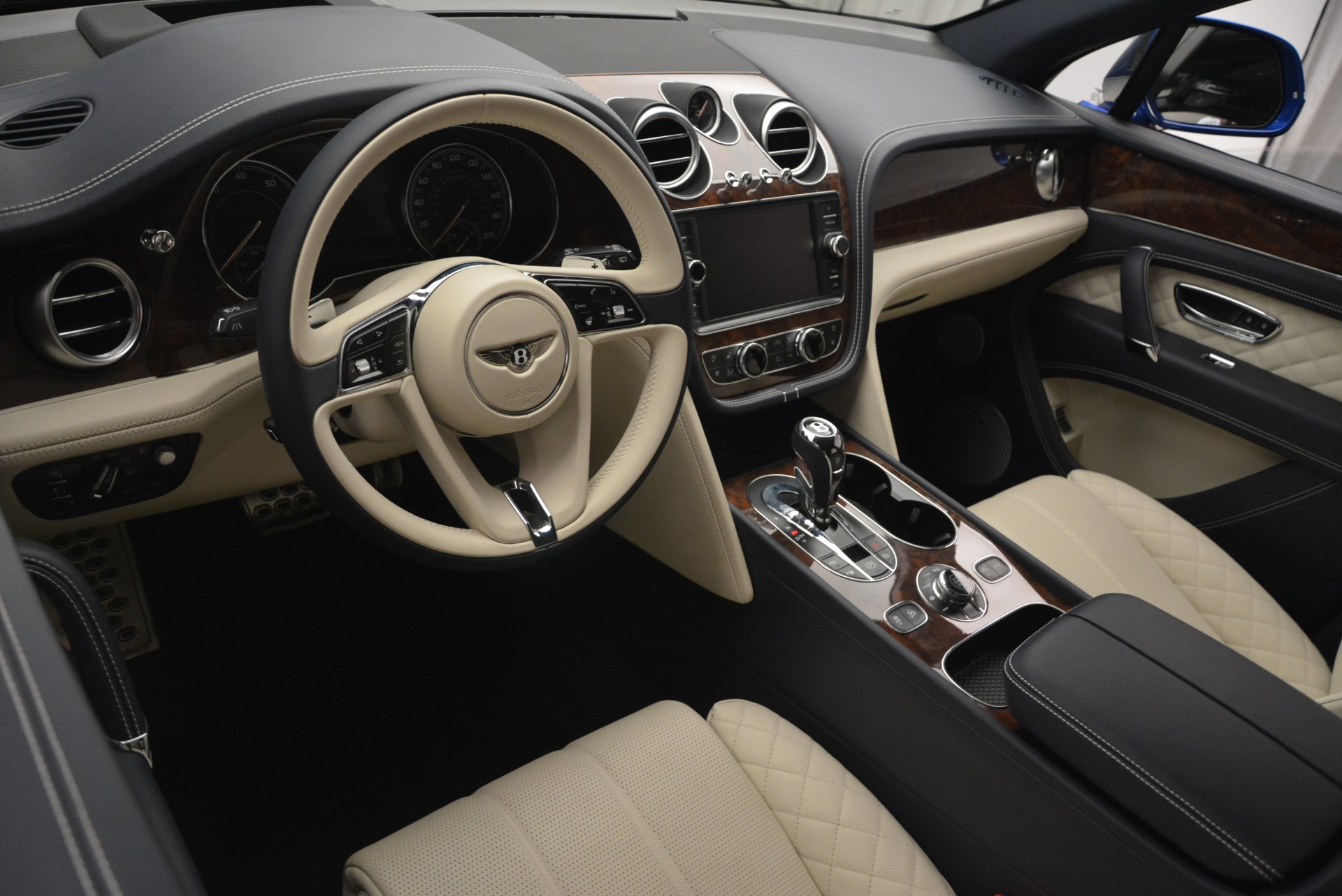 Used 2018 Bentley Bentayga W12 Signature | St. Petersburg, FL