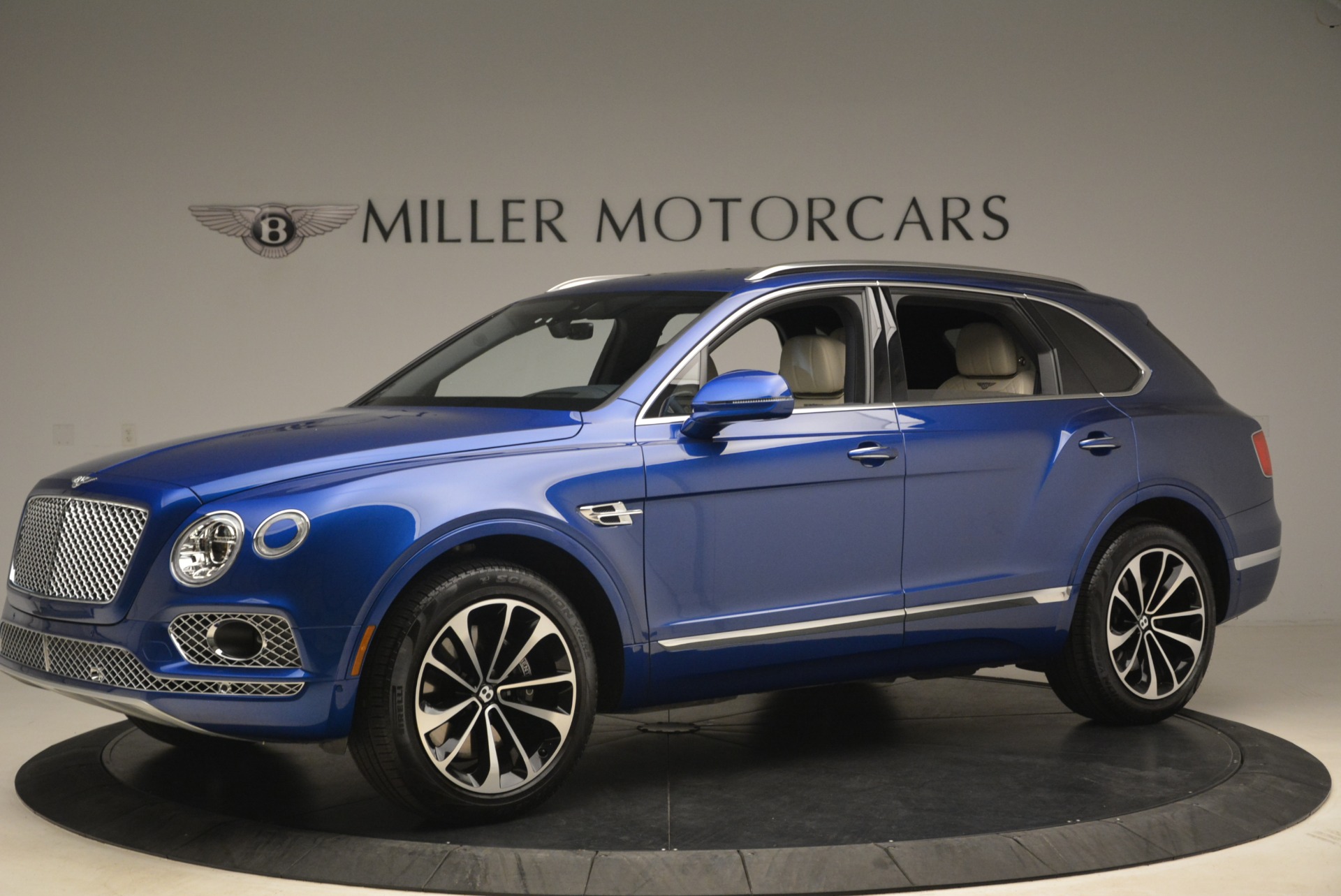 Used 2018 Bentley Bentayga W12 Signature | St. Petersburg, FL