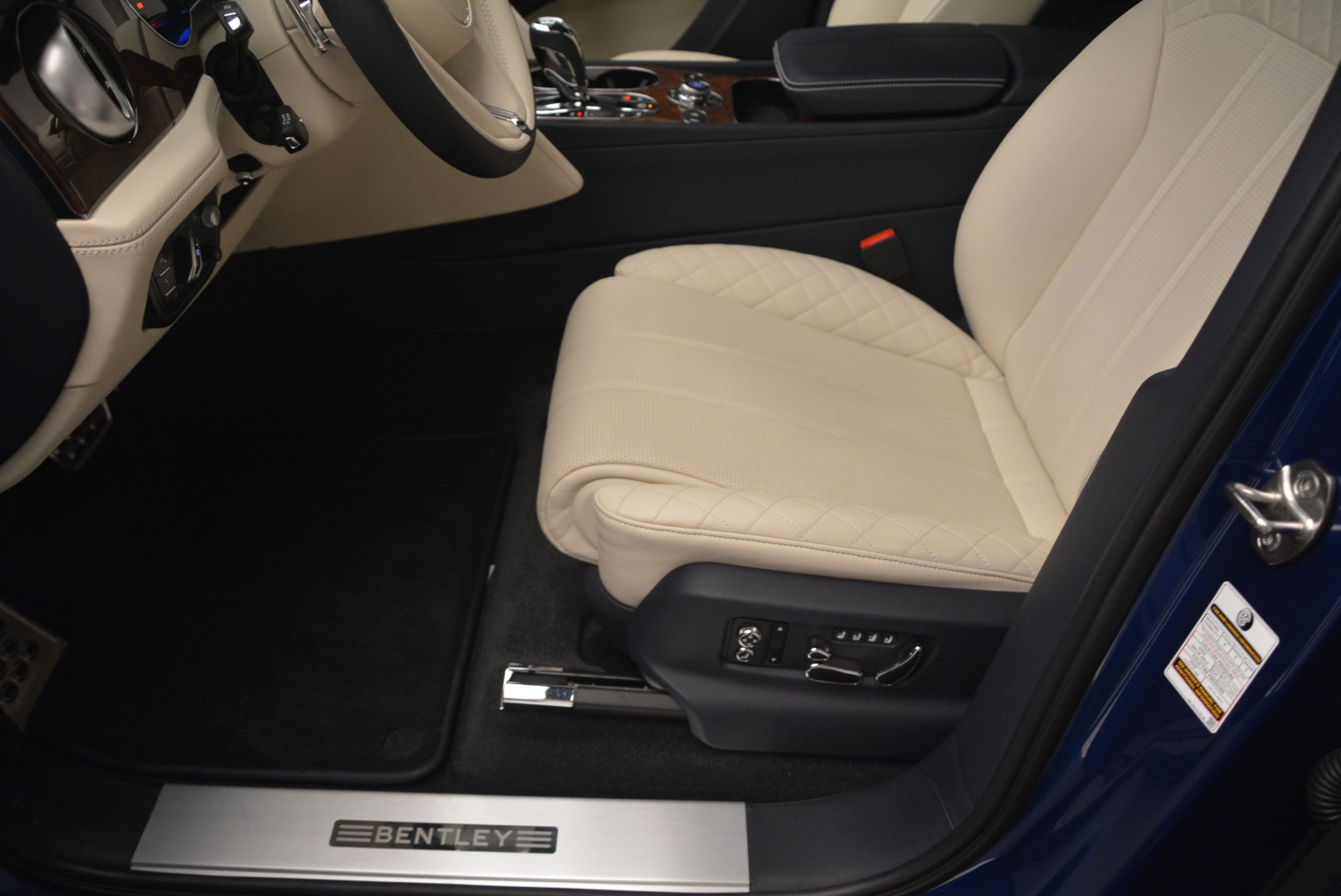 Used 2018 Bentley Bentayga W12 Signature | St. Petersburg, FL