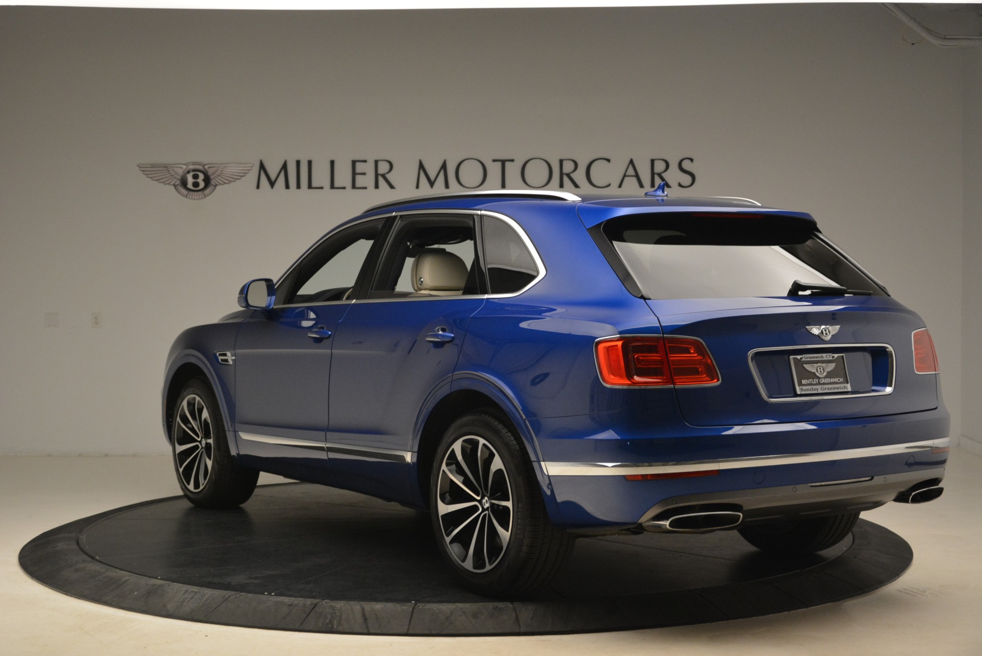 Used 2018 Bentley Bentayga W12 Signature | St. Petersburg, FL
