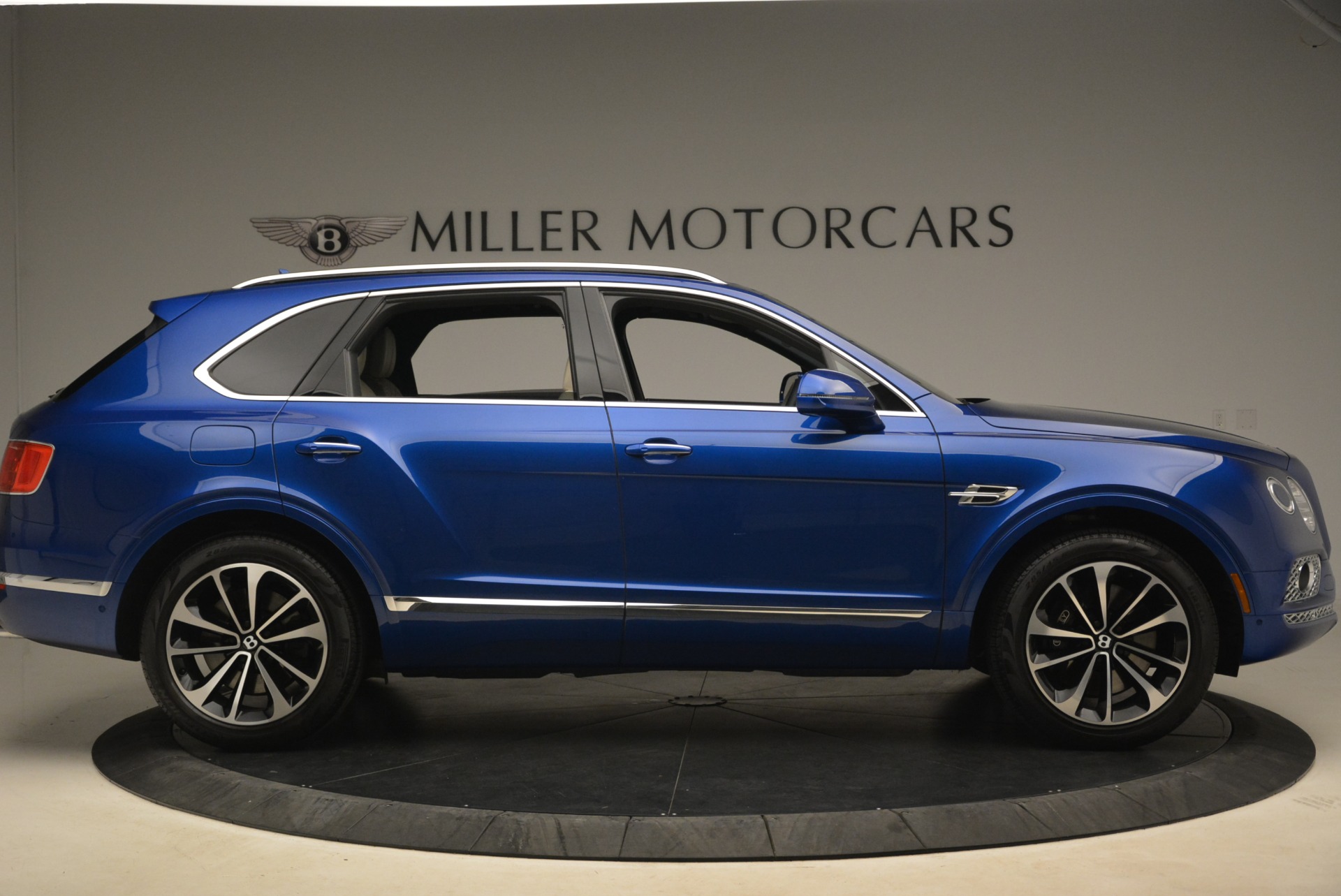 Used 2018 Bentley Bentayga W12 Signature | St. Petersburg, FL