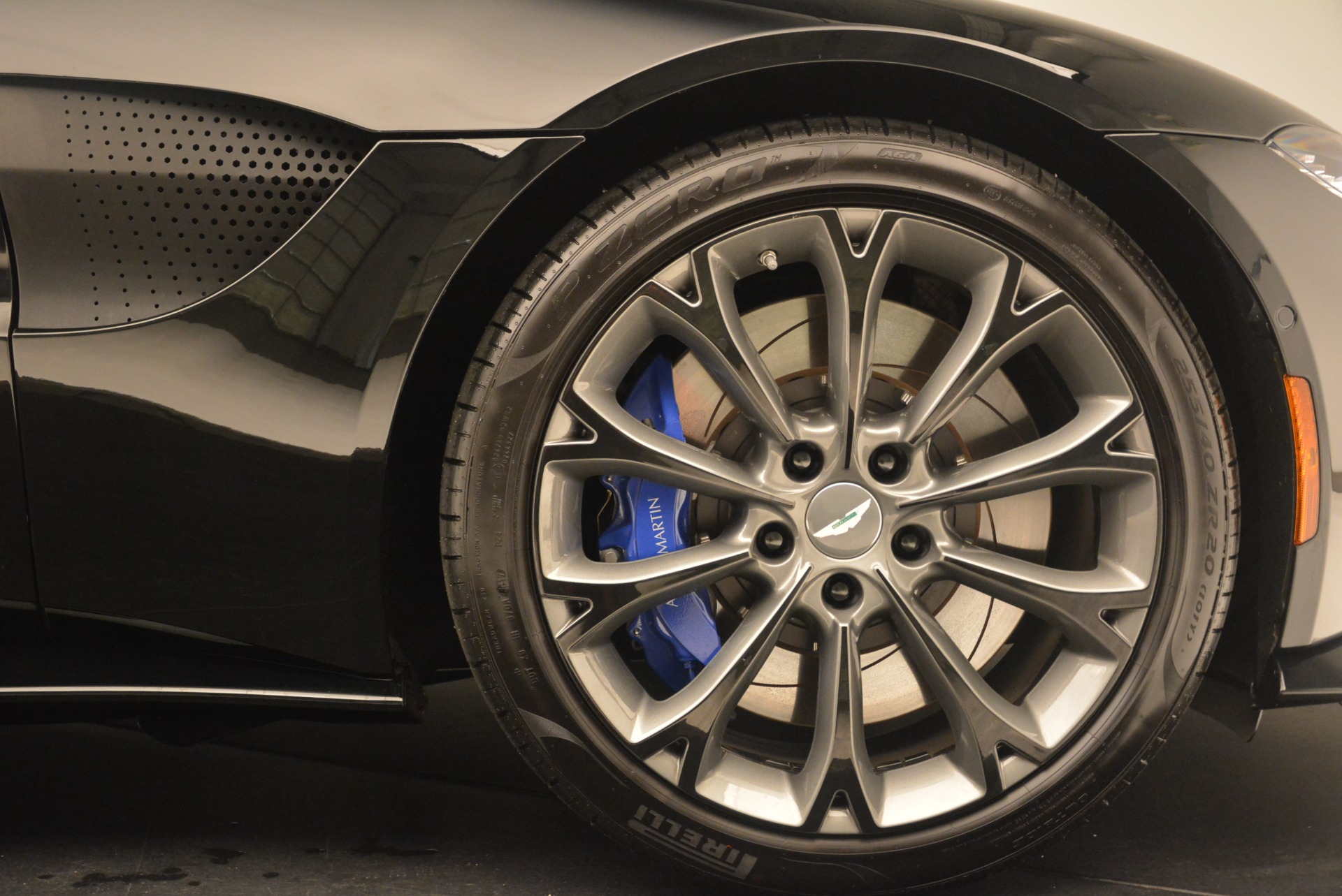 Used 2019 Aston Martin Vantage Coupe | St. Petersburg, FL