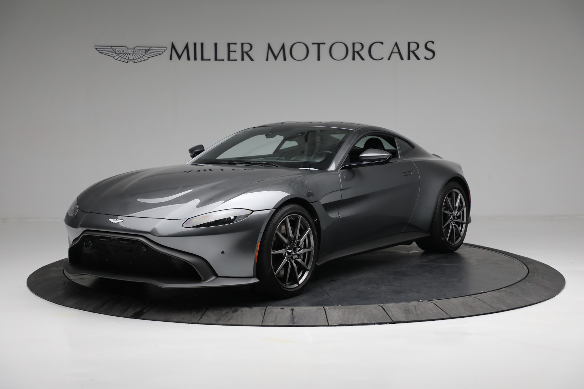 New 2019 Aston Martin Vantage Coupe | Greenwich, CT