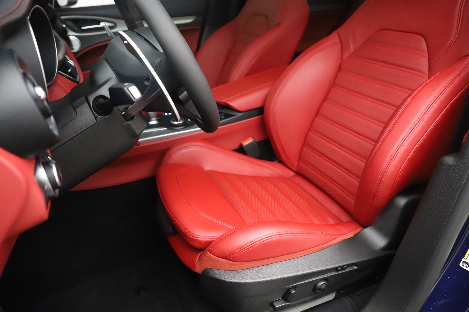New 2019 Alfa Romeo Stelvio Ti Sport Q4 | St. Petersburg, FL