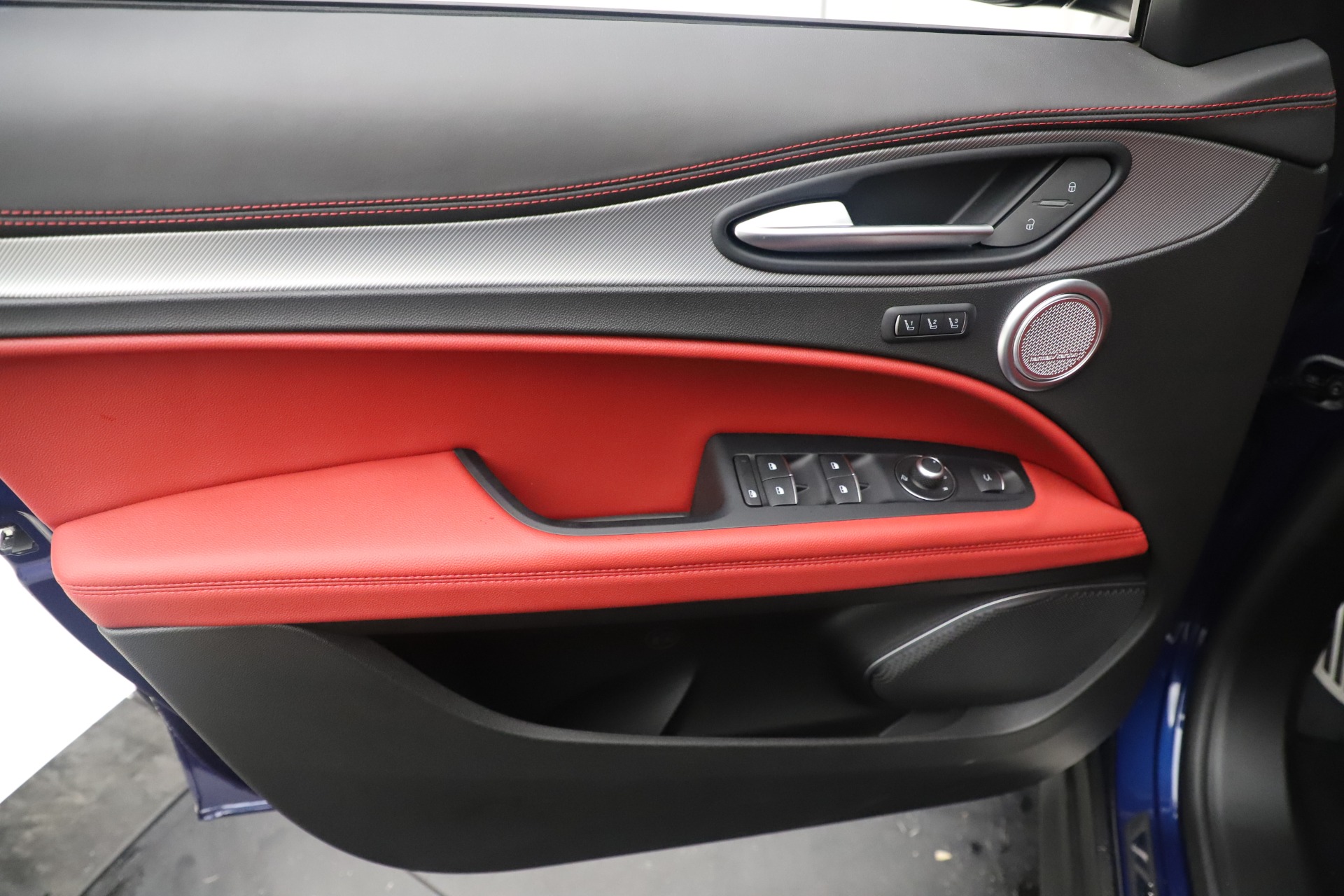 New 2019 Alfa Romeo Stelvio Ti Sport Q4 | St. Petersburg, FL