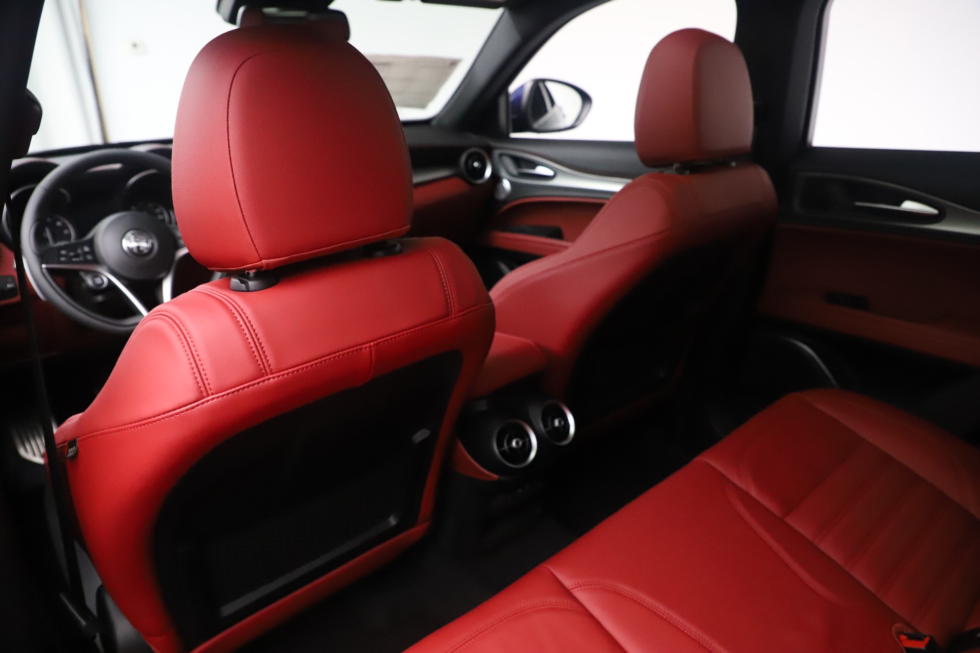 New 2019 Alfa Romeo Stelvio Ti Sport Q4 | St. Petersburg, FL