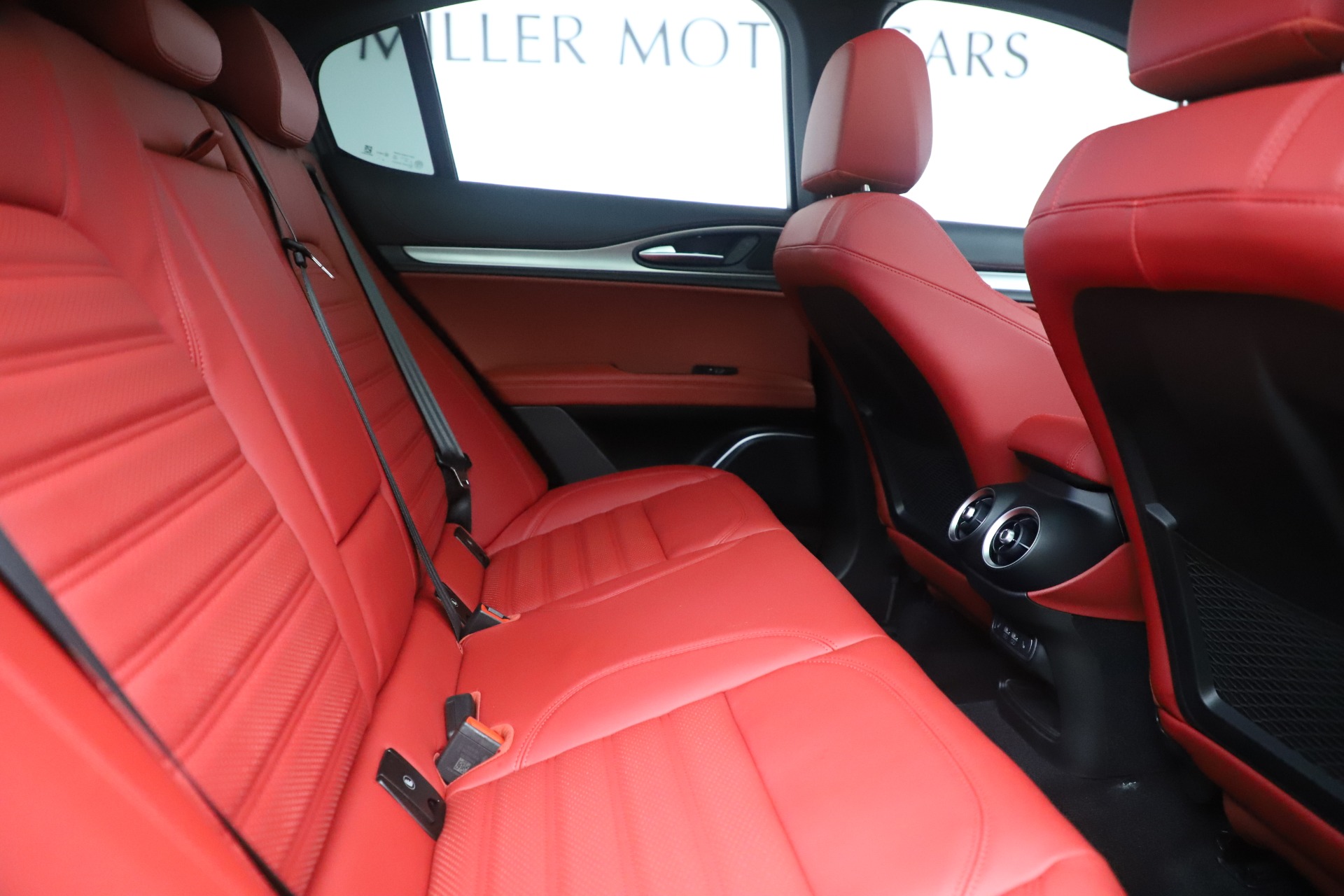 New 2019 Alfa Romeo Stelvio Ti Sport Q4 | St. Petersburg, FL