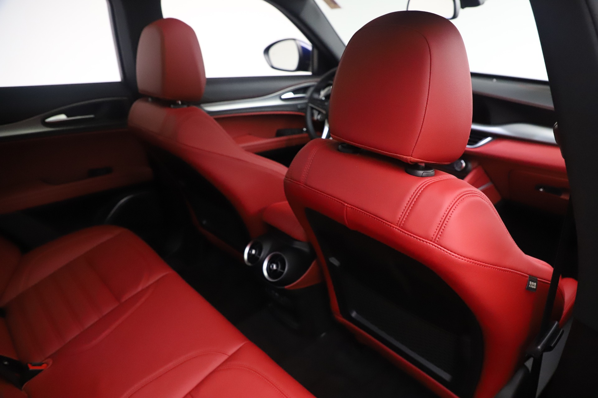 New 2019 Alfa Romeo Stelvio Ti Sport Q4 | St. Petersburg, FL