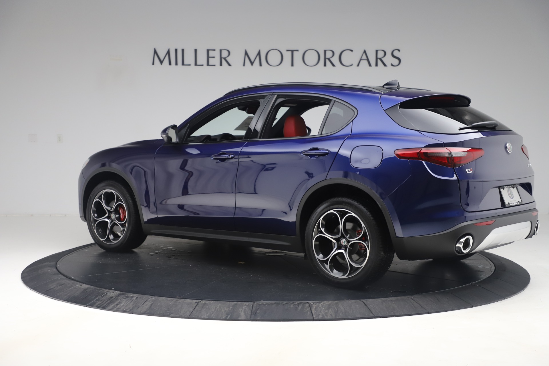 New 2019 Alfa Romeo Stelvio Ti Sport Q4 | St. Petersburg, FL