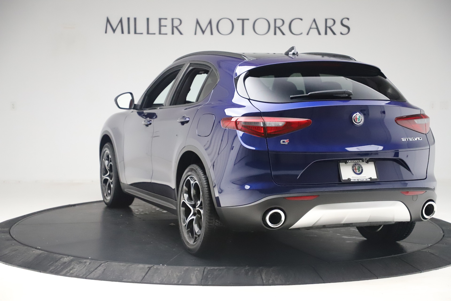 New 2019 Alfa Romeo Stelvio Ti Sport Q4 | St. Petersburg, FL