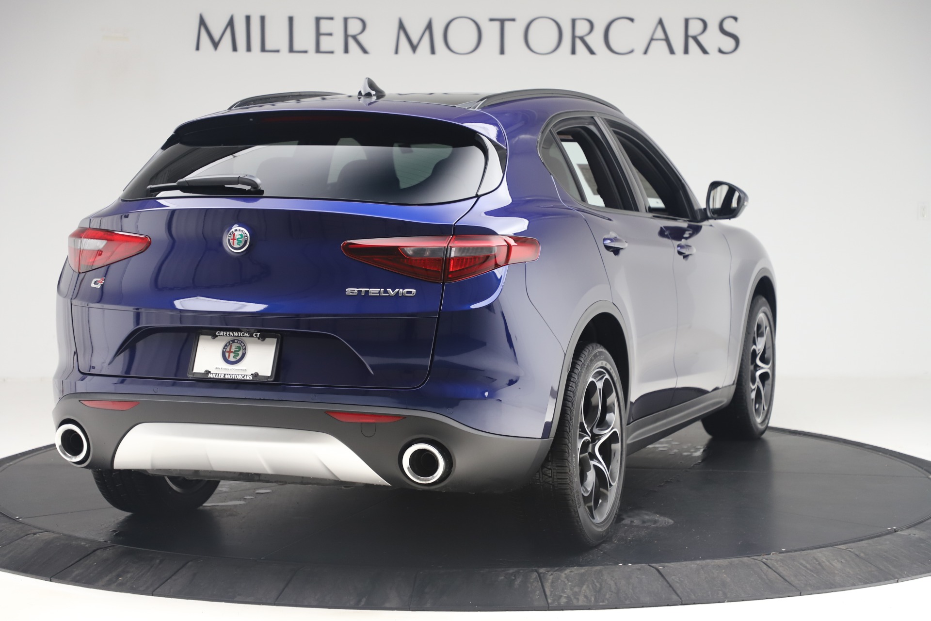 New 2019 Alfa Romeo Stelvio Ti Sport Q4 | St. Petersburg, FL