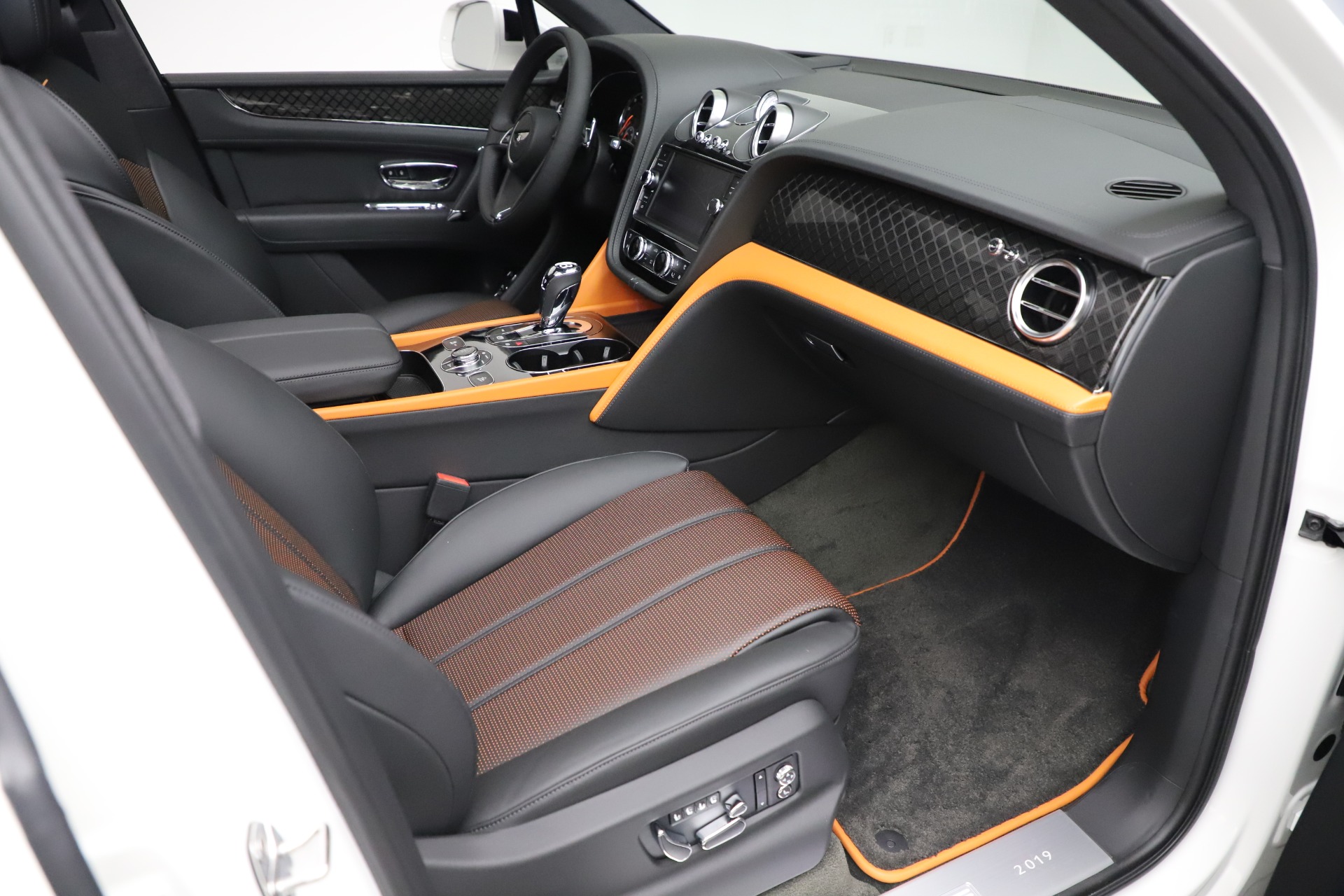 New 2020 Bentley Bentayga V8 Design Series | St. Petersburg, FL