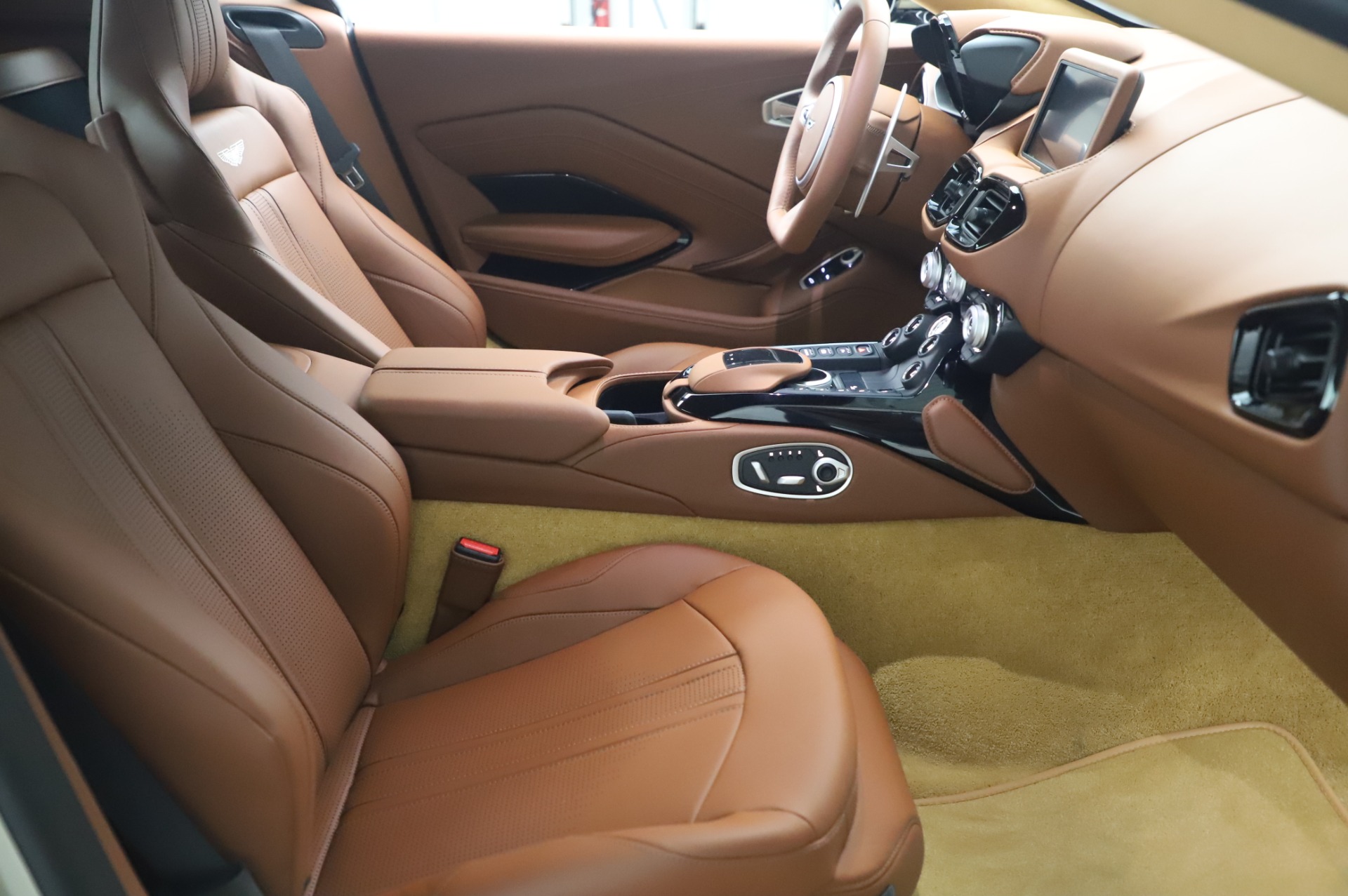 New 2020 Aston Martin Vantage Coupe | St. Petersburg, FL