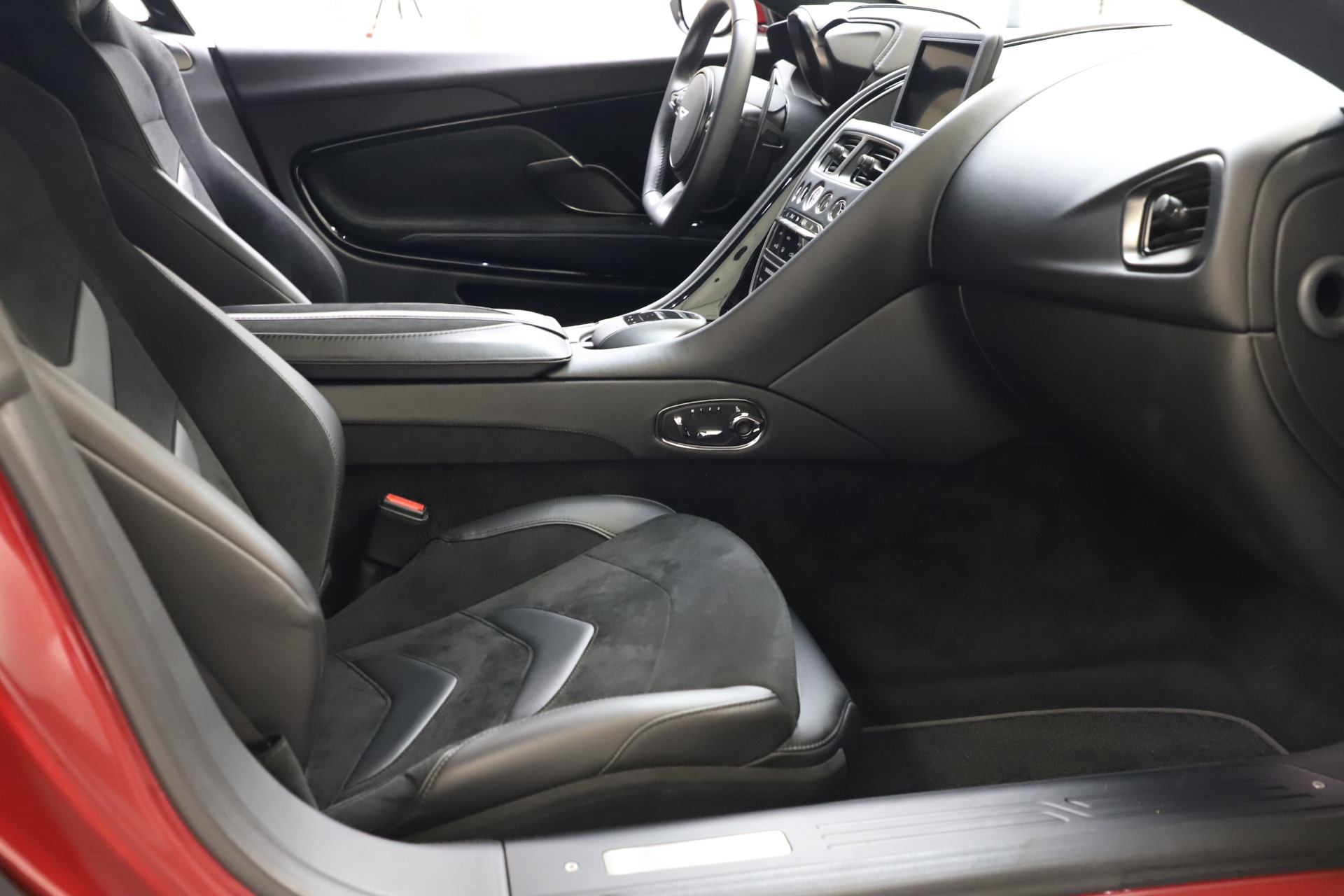 Used 2019 Aston Martin DBS Superleggera Coupe | St. Petersburg, FL