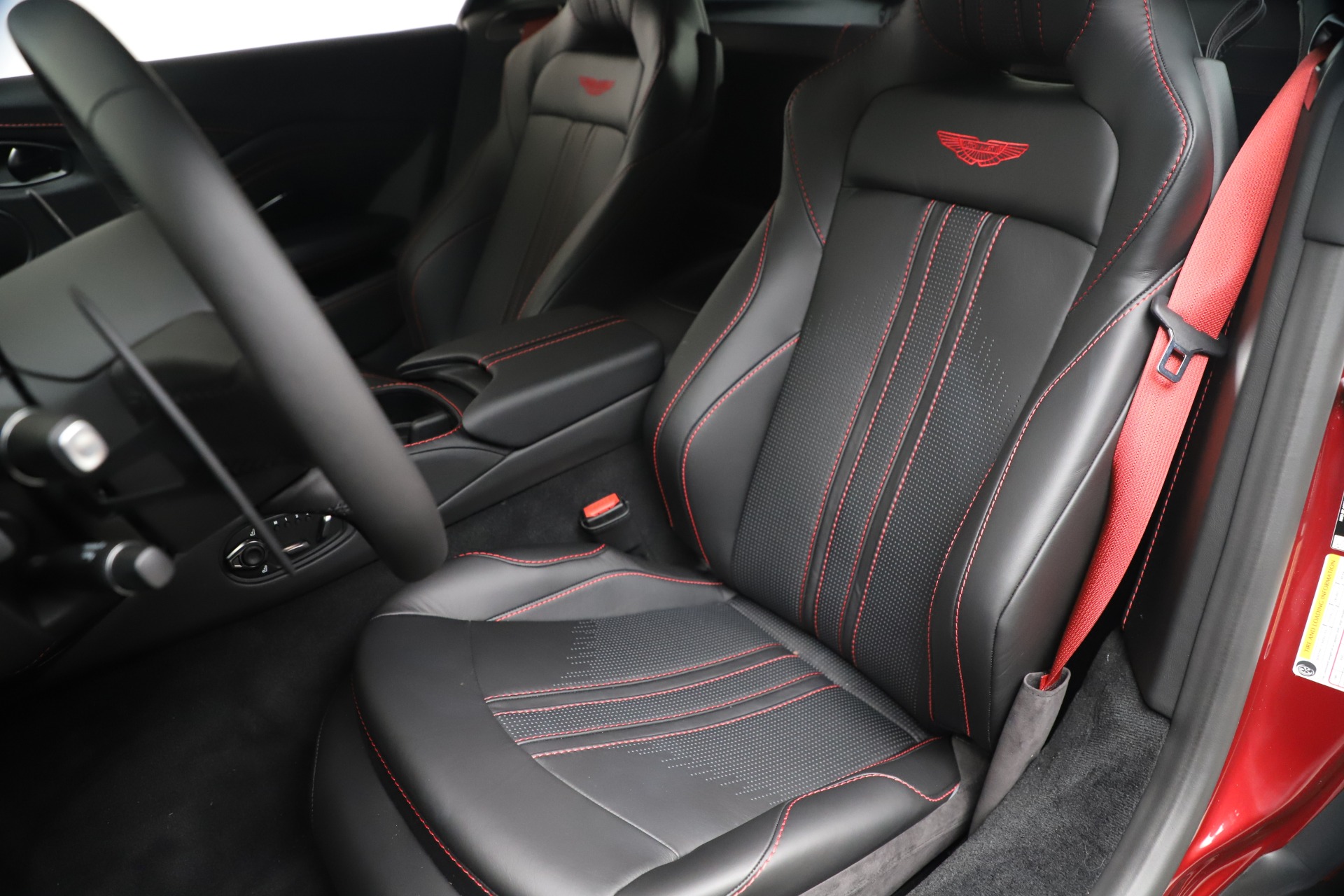 New 2020 Aston Martin Vantage Coupe | St. Petersburg, FL