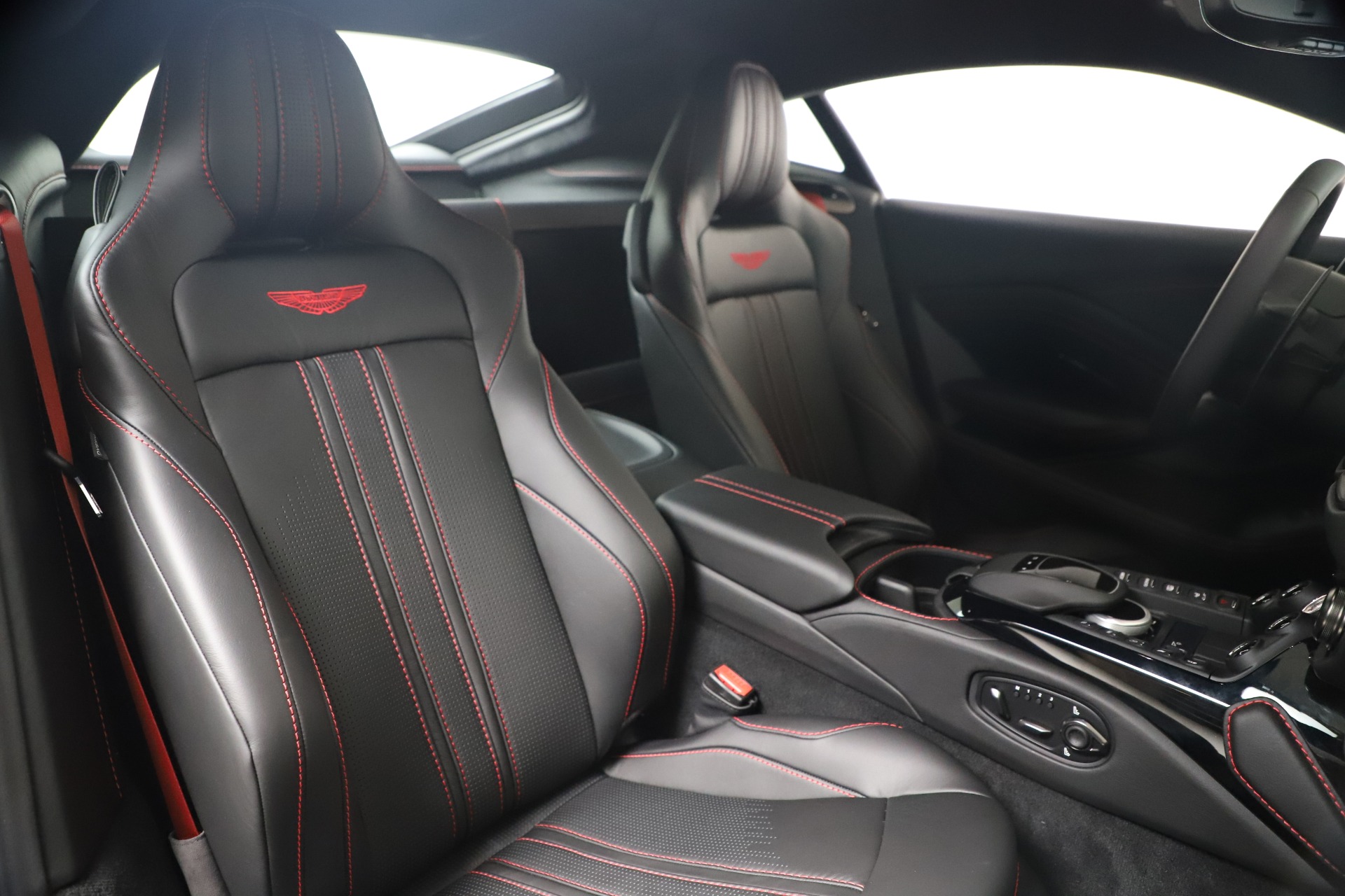 New 2020 Aston Martin Vantage Coupe | St. Petersburg, FL