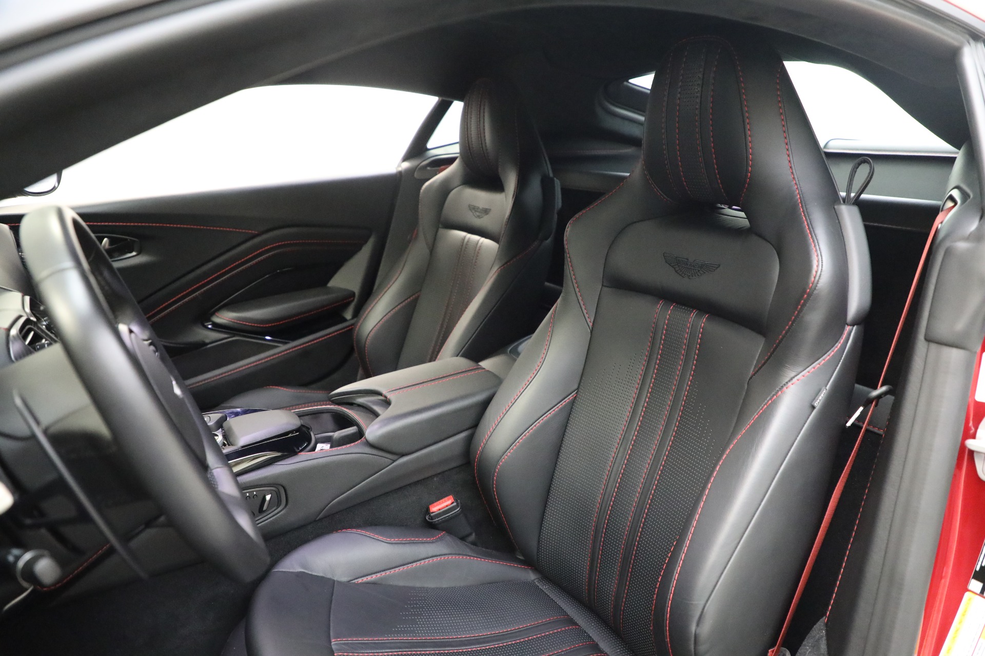 New 2020 Aston Martin Vantage Coupe | St. Petersburg, FL