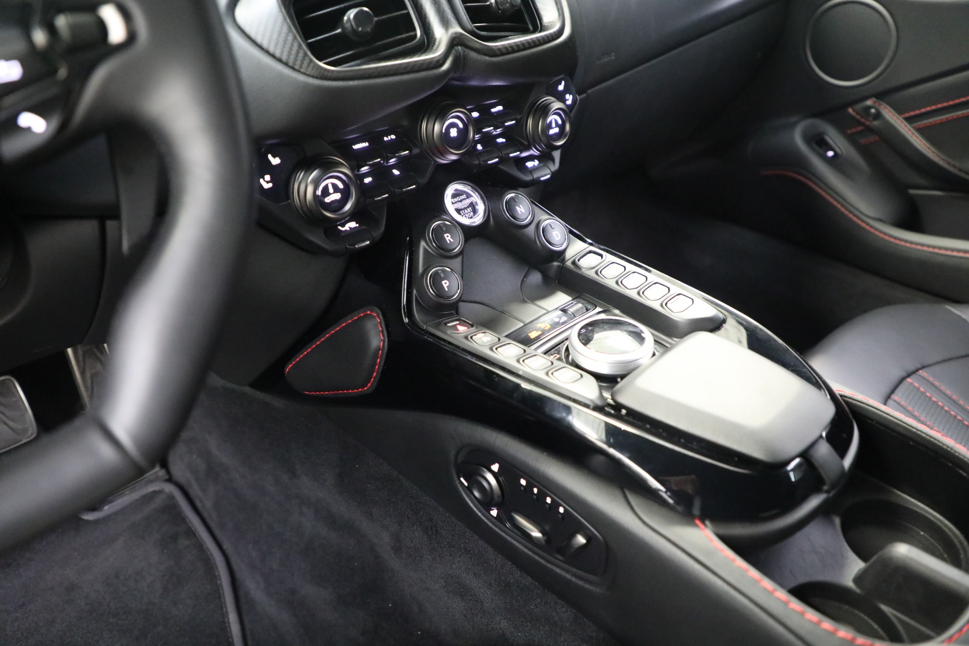 New 2020 Aston Martin Vantage Coupe | St. Petersburg, FL