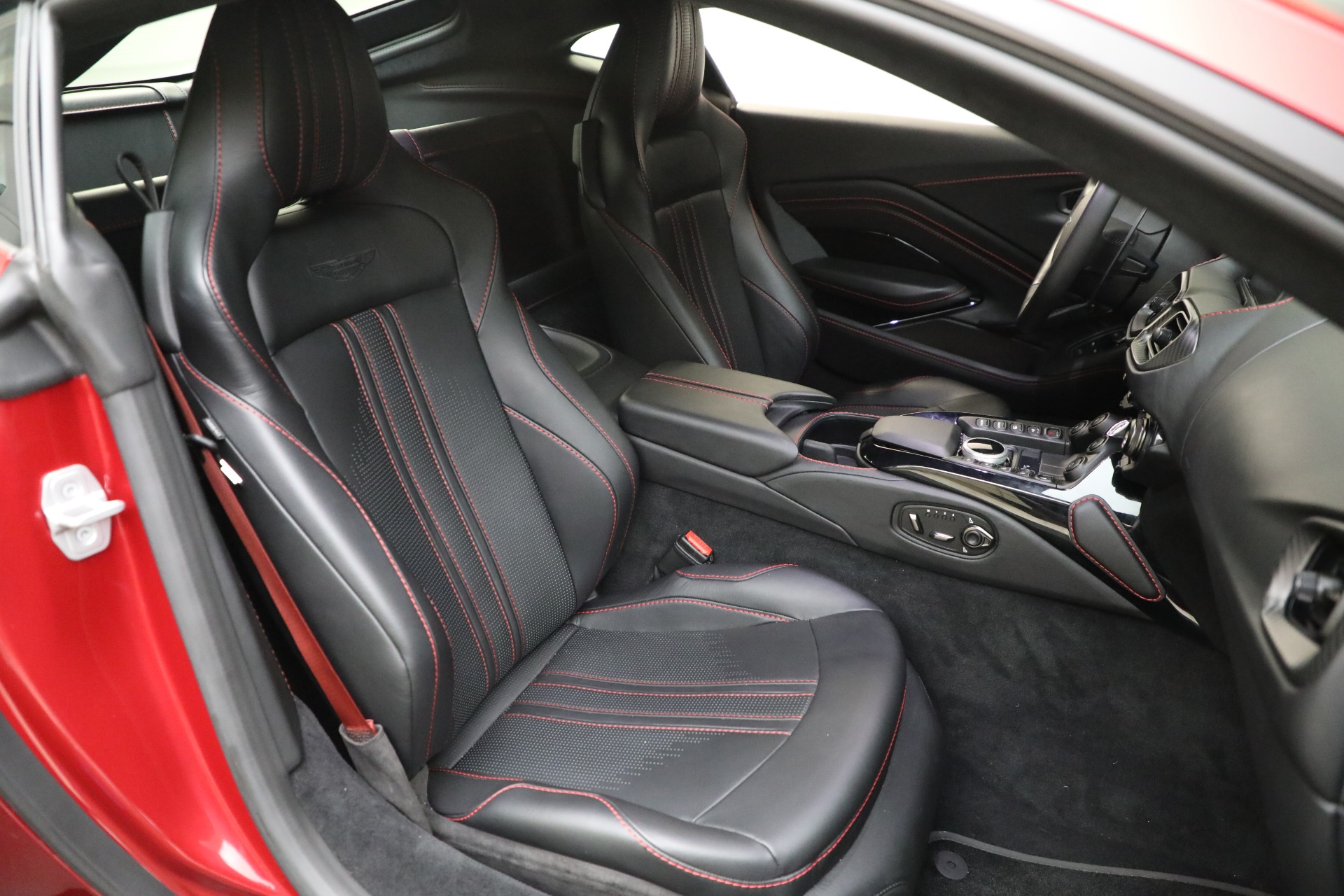 New 2020 Aston Martin Vantage Coupe | St. Petersburg, FL