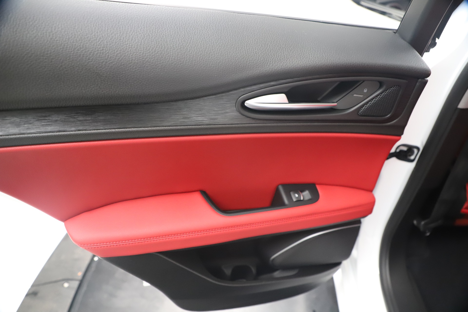 New 2020 Alfa Romeo Stelvio Sport Q4 | St. Petersburg, FL