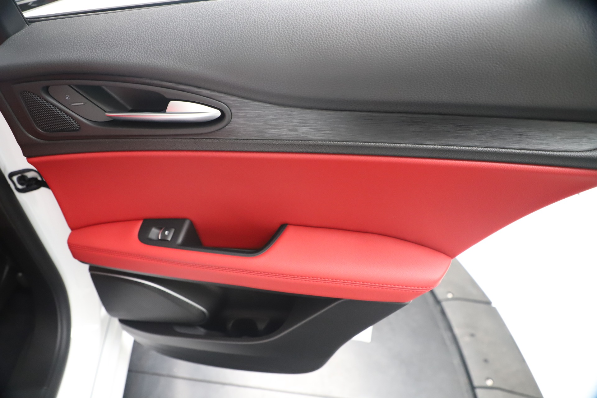 New 2020 Alfa Romeo Stelvio Sport Q4 | St. Petersburg, FL