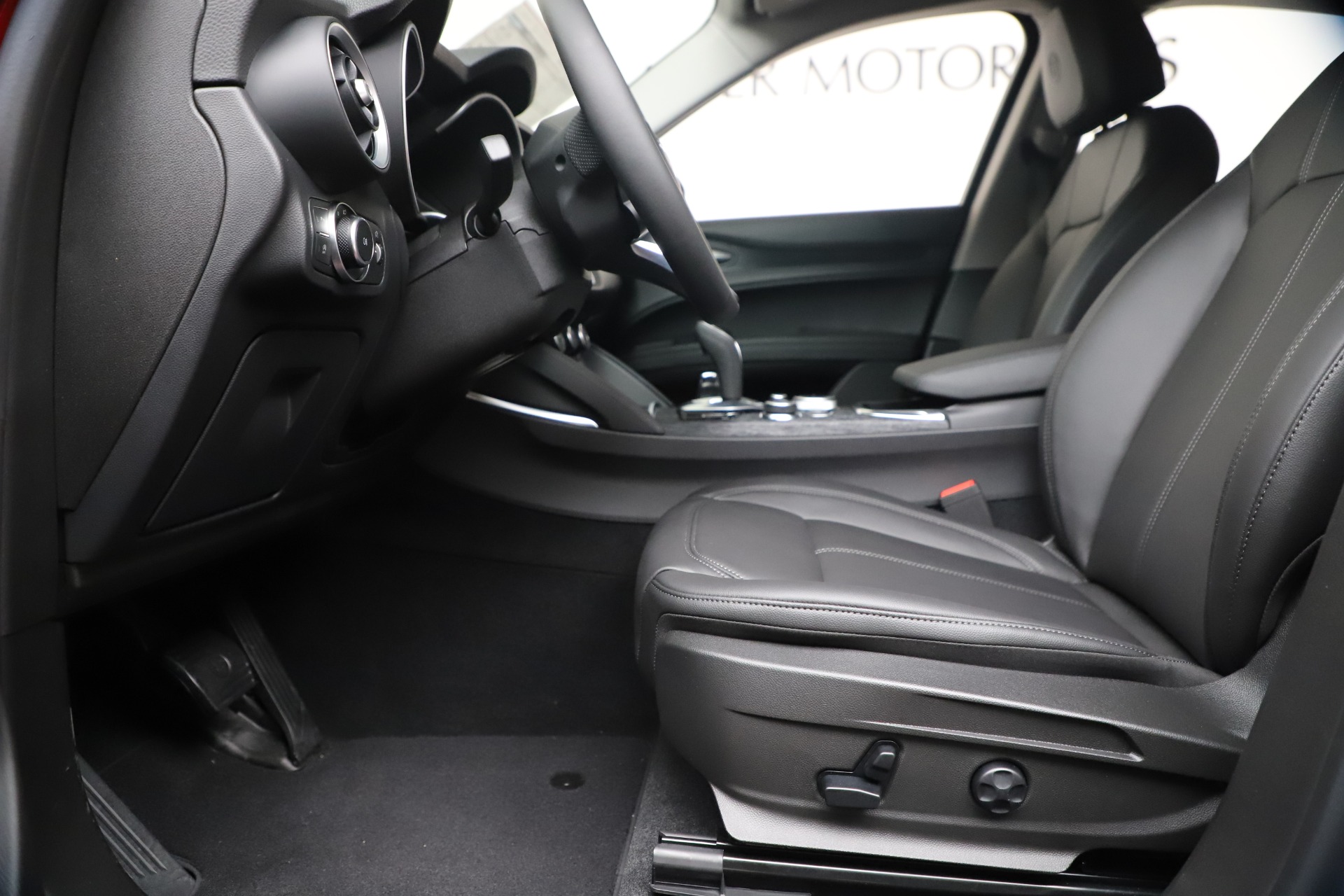 New 2020 Alfa Romeo Stelvio Q4 | St. Petersburg, FL