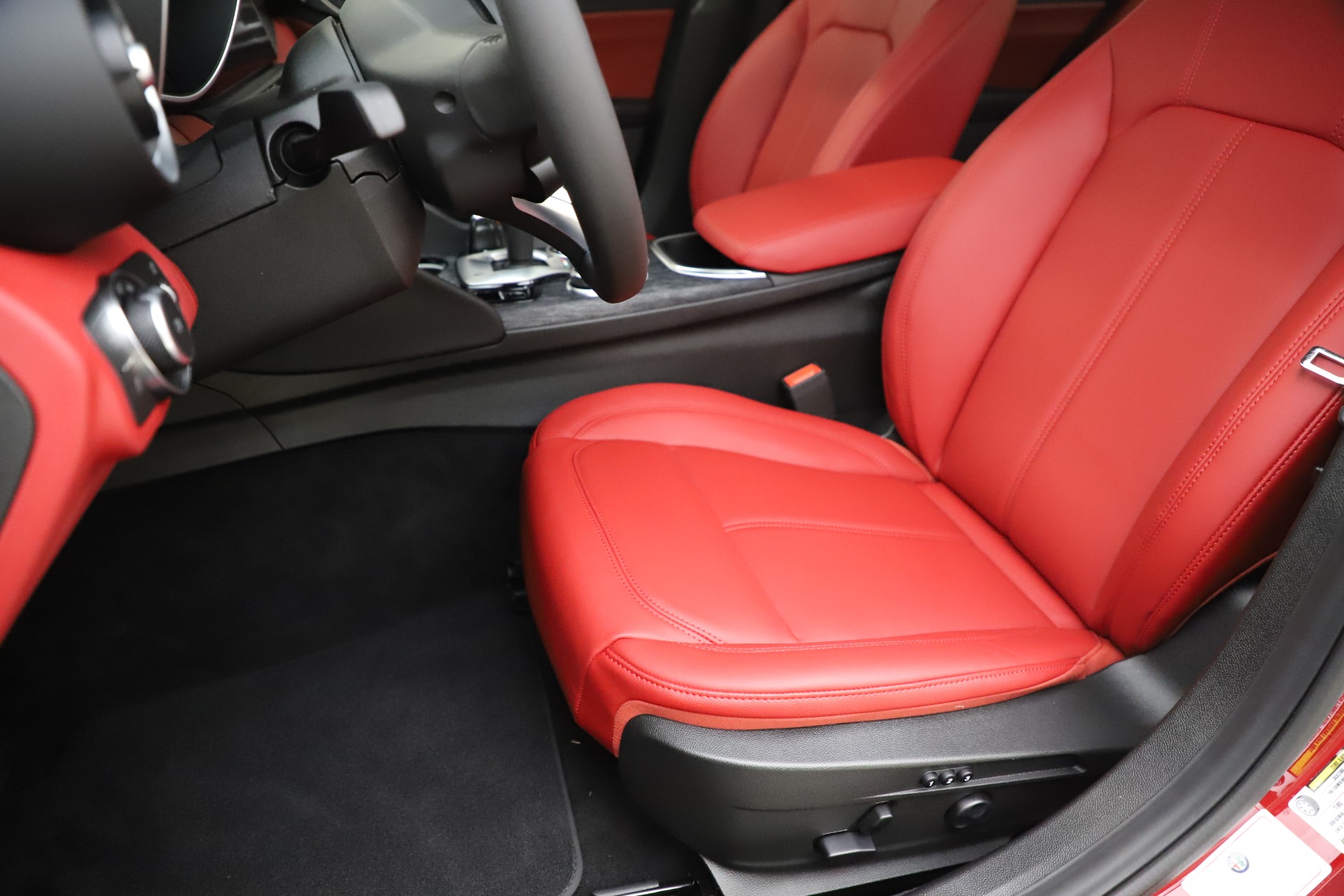 New 2020 Alfa Romeo Giulia Q4 | St. Petersburg, FL